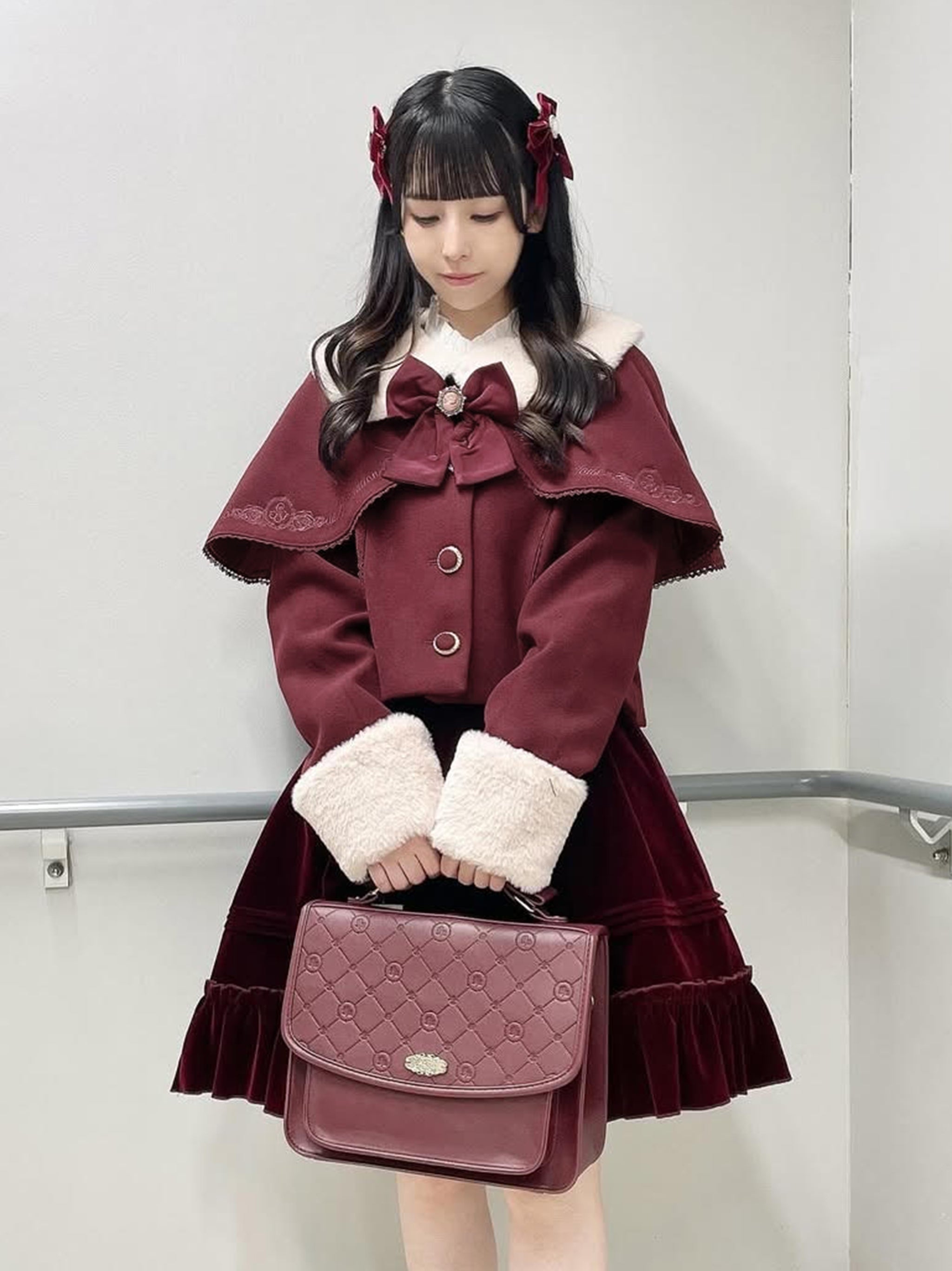 Rosette Doll ケープ付ショートコート ボルドー（Bordeaux） FREE ｜Amavel（アマベル）公式サイト