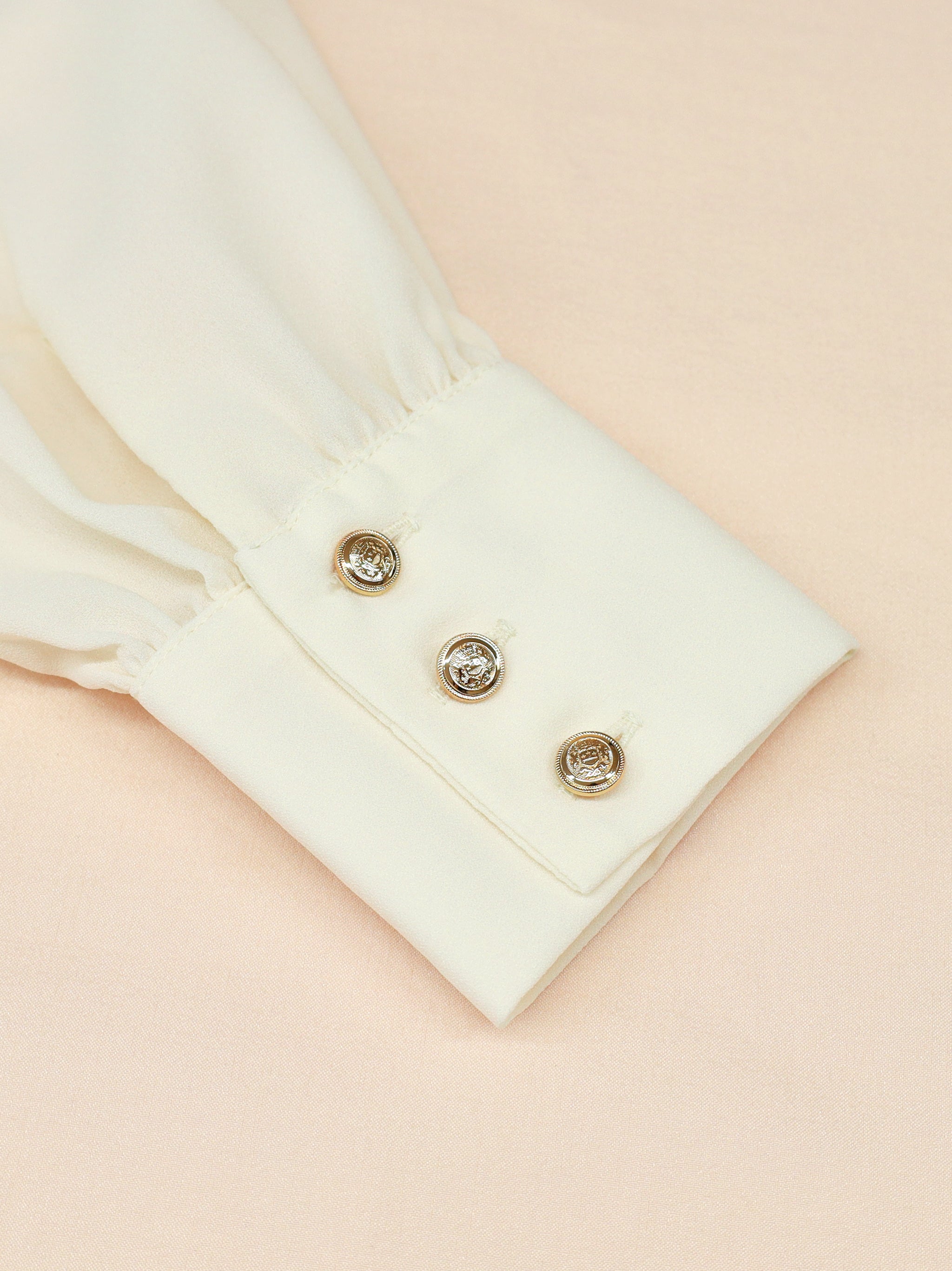 Royal checkmate ネクタイブラウス ｜Amavel（アマベル）公式サイト