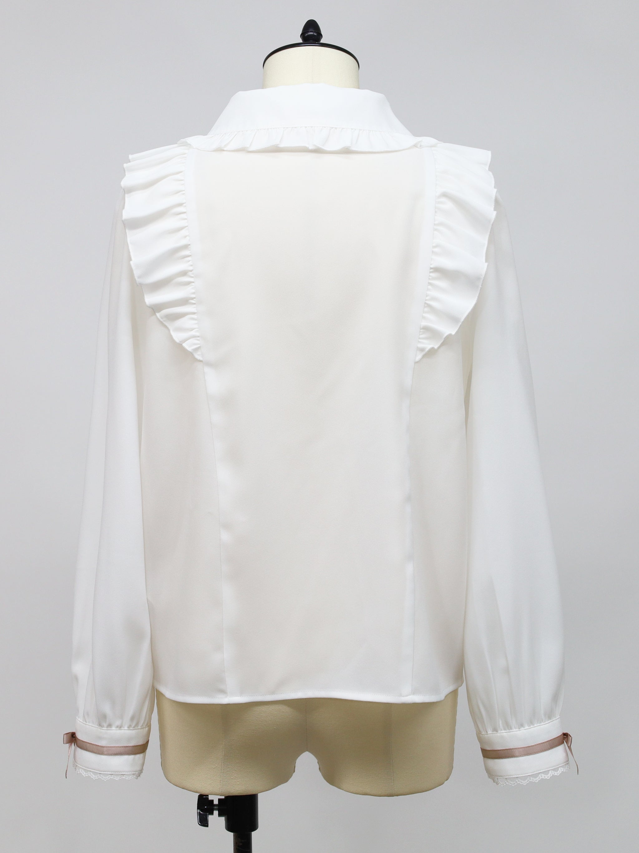 ハートビジューリボンブラウス ｜Amavel（アマベル）公式サイト