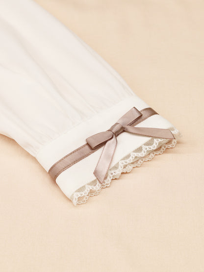 ハートビジューリボンブラウス ｜Amavel（アマベル）公式サイト