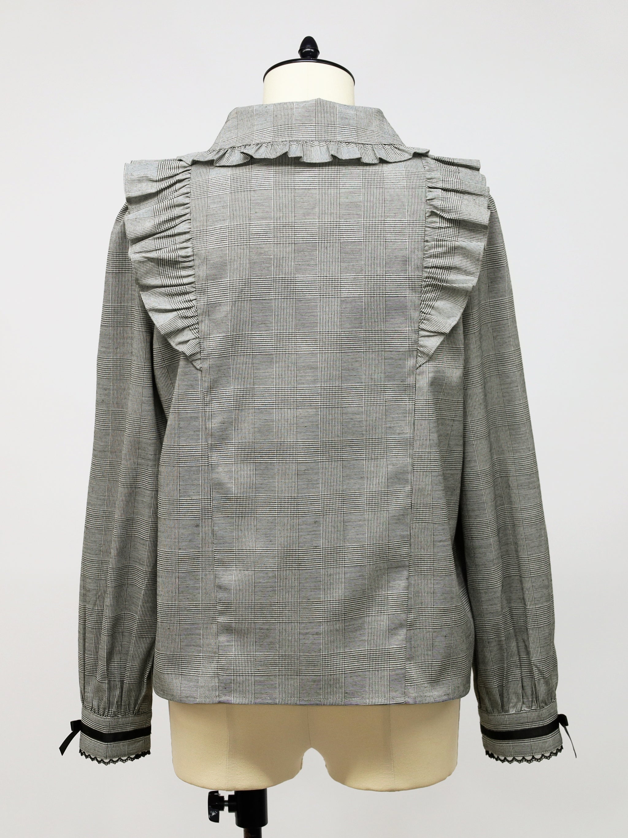 ハートビジューリボンブラウス ｜Amavel（アマベル）公式サイト