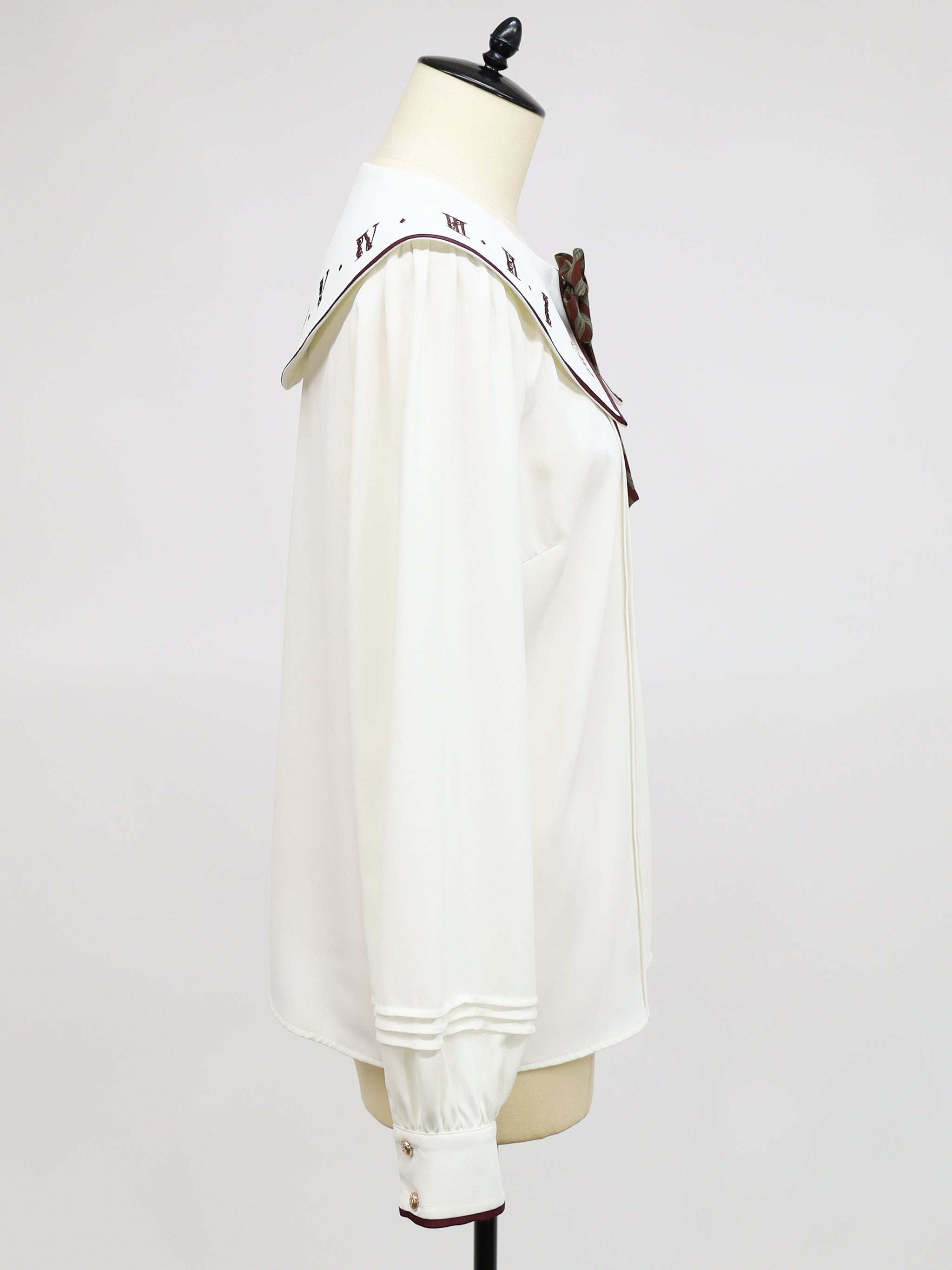 Antique Clock ブラウス ｜Amavel（アマベル）公式サイト