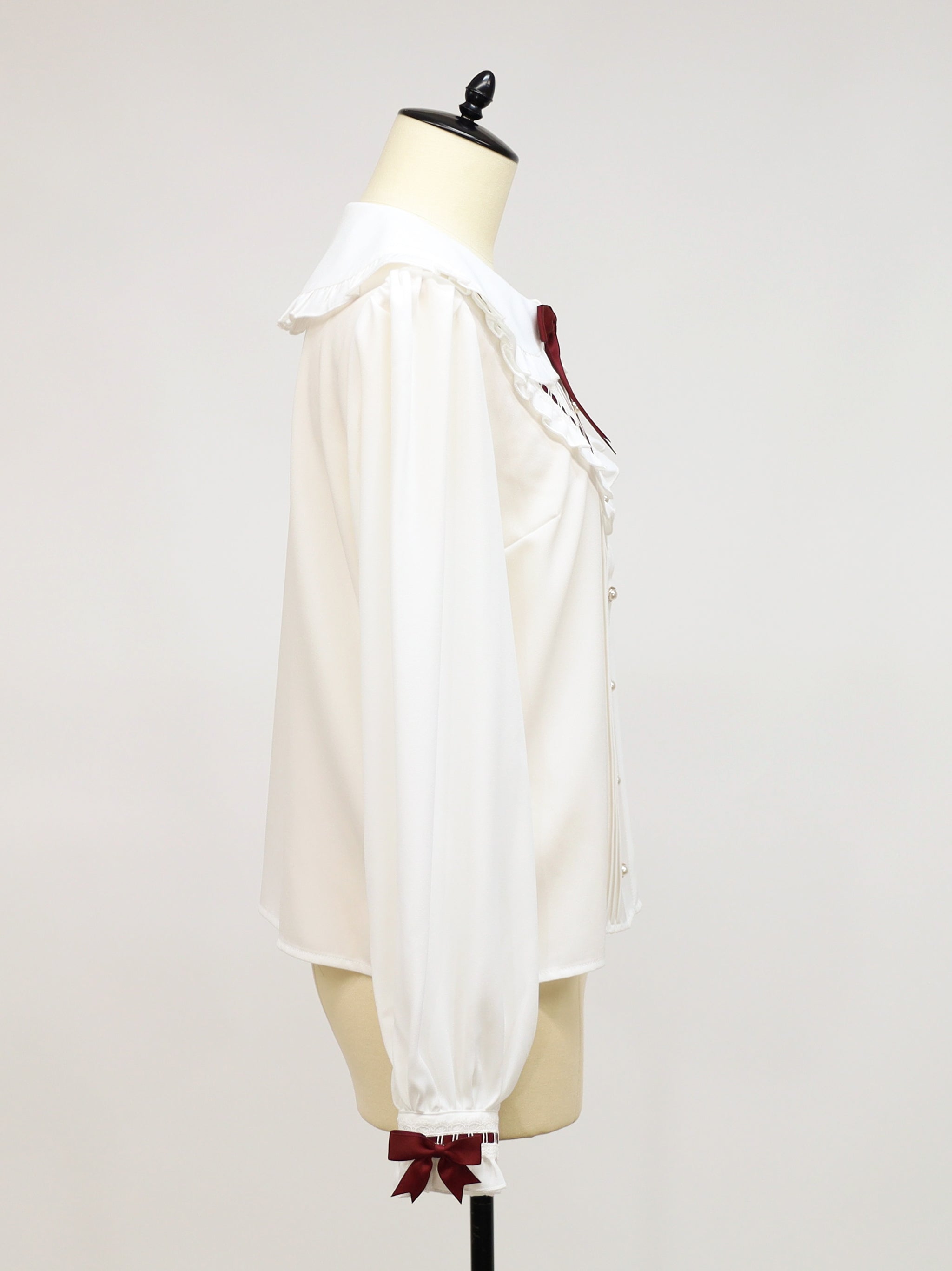 Classical Ladder Lace ブラウス ｜Amavel（アマベル）公式サイト