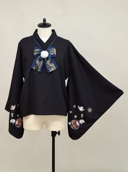 手まり遊びとシマエナガ 和風ブラウス ｜Amavel（アマベル）公式サイト