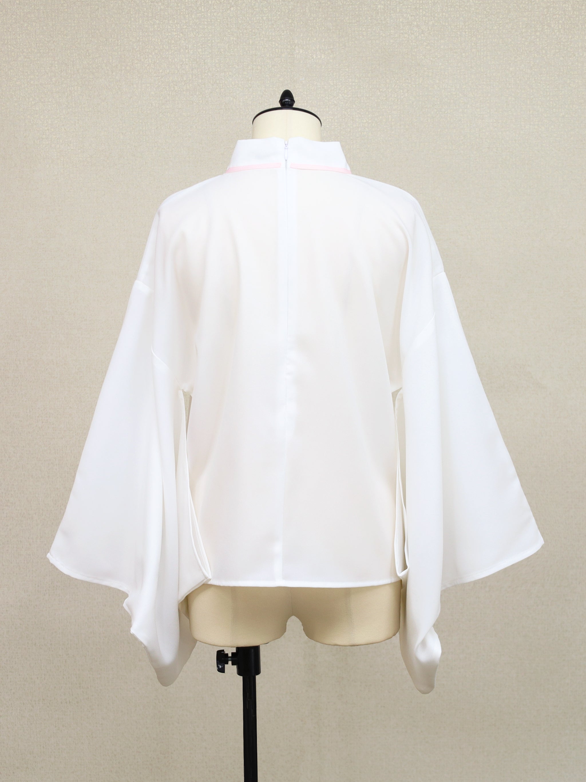 手まり遊びとシマエナガ 和風ブラウス ｜Amavel（アマベル）公式サイト