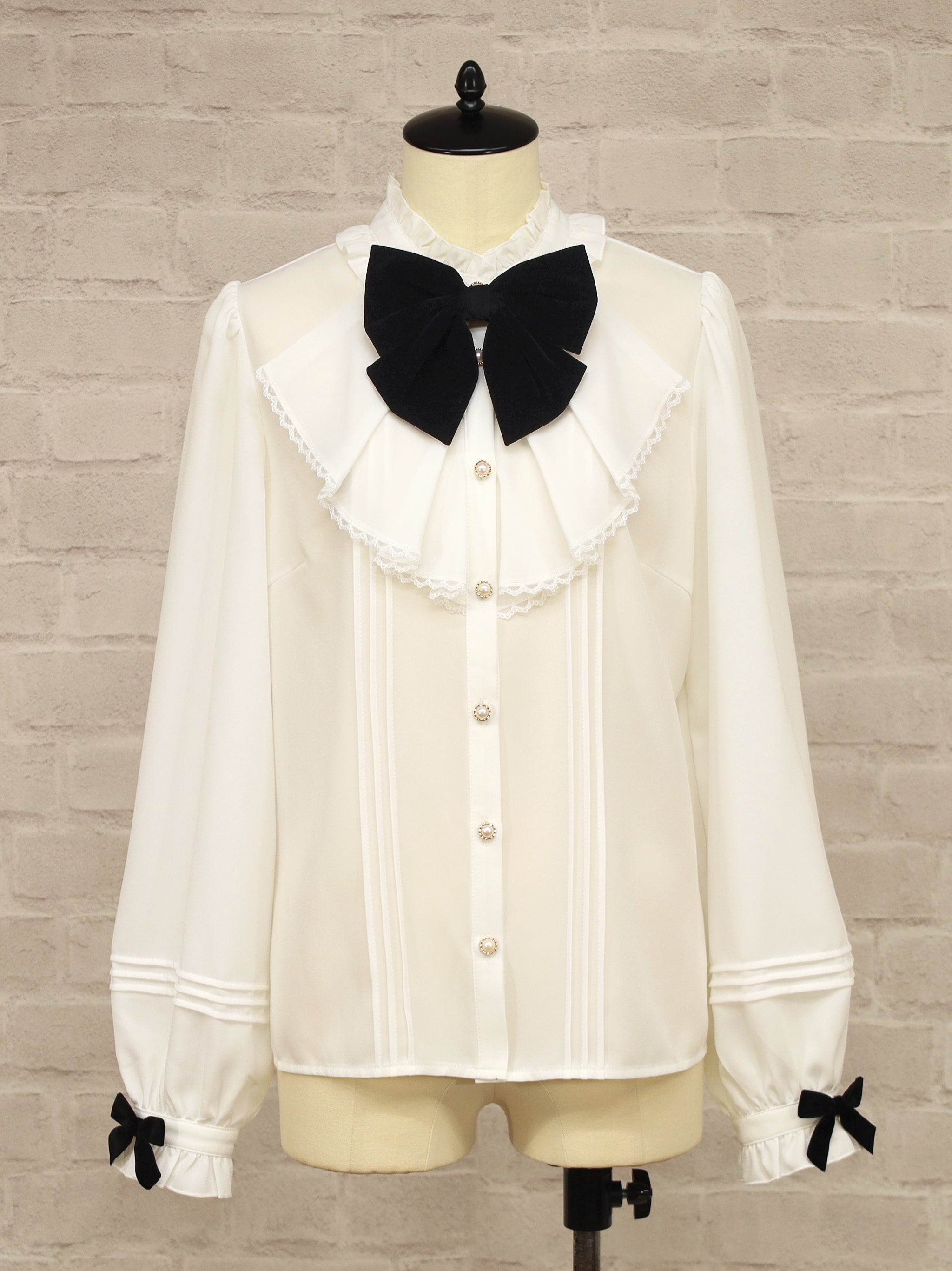 メンバーズセール対象】Velvet Ribbonラッフルブラウス – Amavel