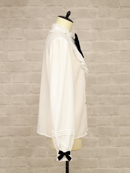 Velvet Ribbonラッフルブラウス ｜Amavel（アマベル）公式サイト