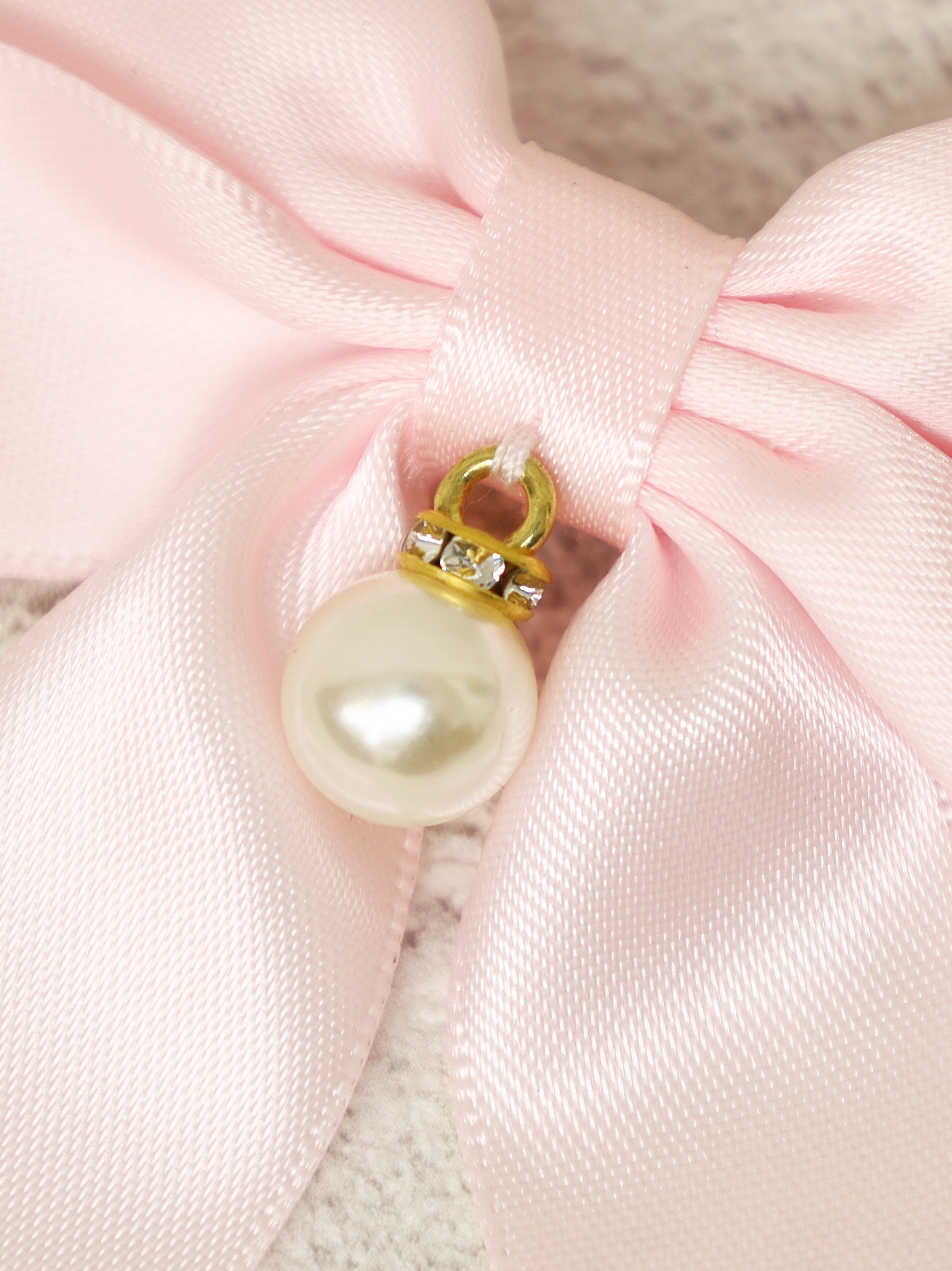 Candy Rabbit リボンブラウス ｜Amavel（アマベル）公式サイト