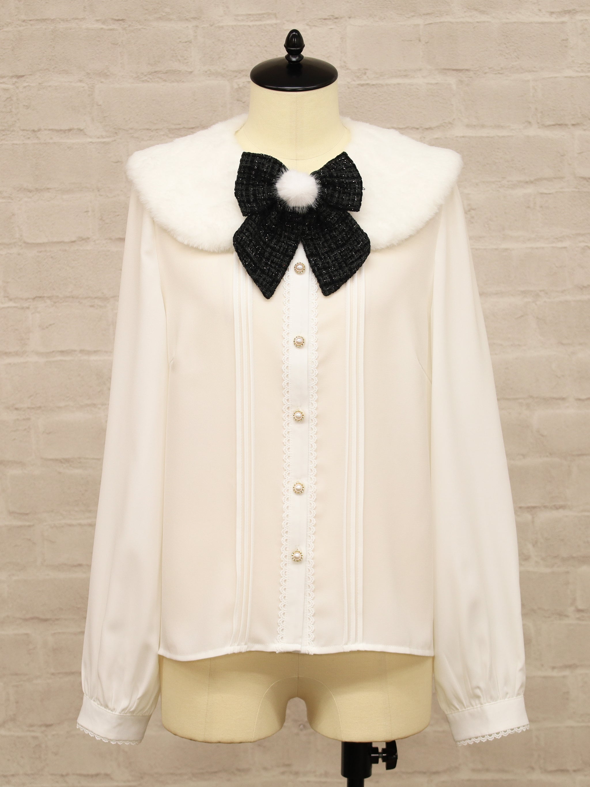 Étoile Tweed ファーティペットブラウス ブラック（Black） FREE ｜Amavel（アマベル）公式サイト