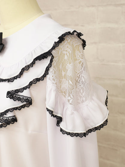 【メンバーズセール対象】バイカラーレースラッフルブラウス ｜Amavel（アマベル）公式サイト