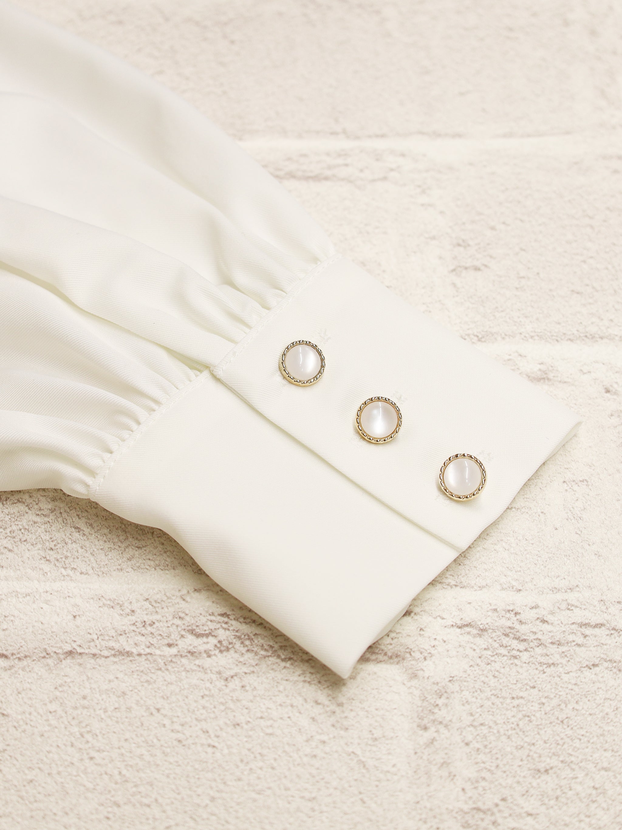 ケープ風リボンタイブラウス ｜Amavel（アマベル）公式サイト