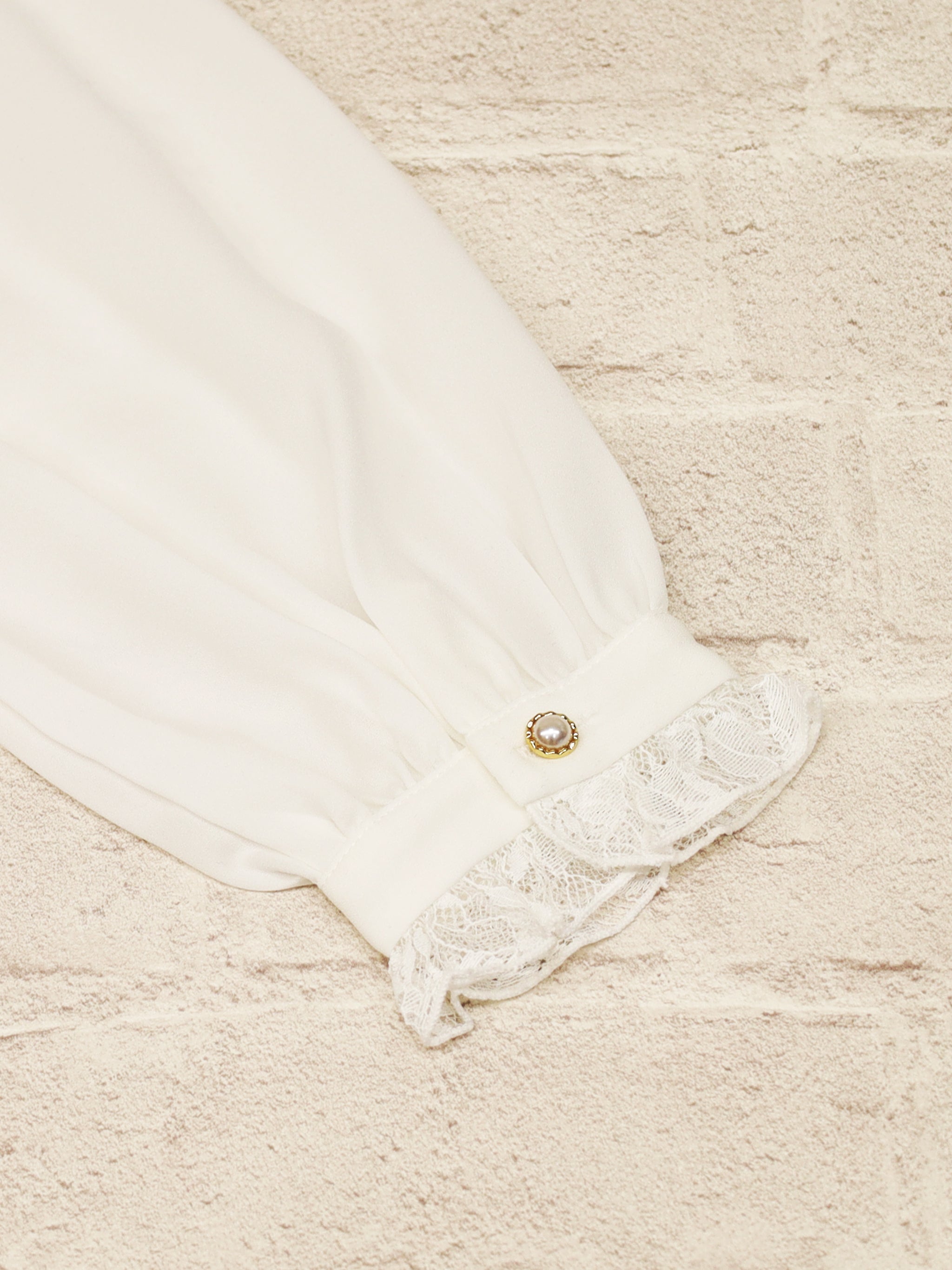 Girly Ribbon ブラウス ｜Amavel（アマベル）公式サイト