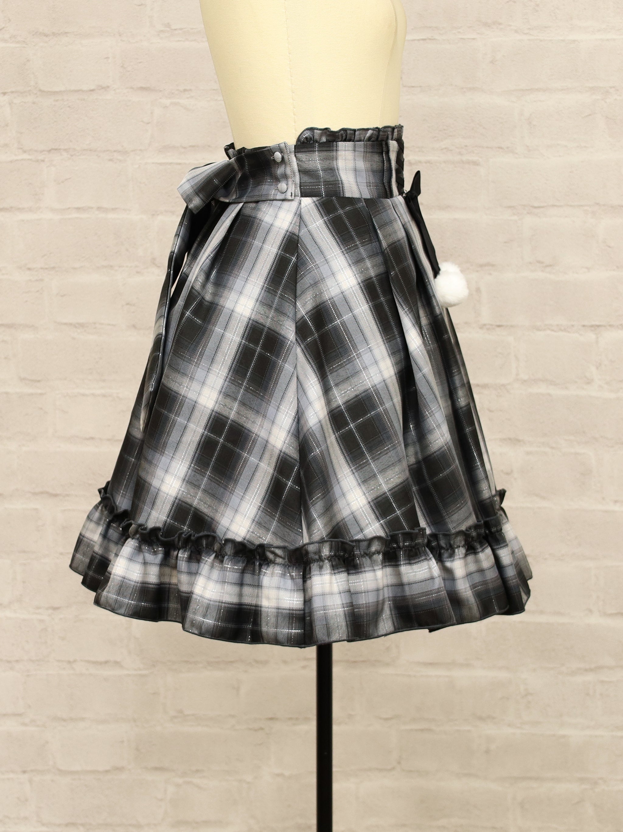 ファーポン付チェックフリルスカート ｜Amavel（アマベル）公式サイト