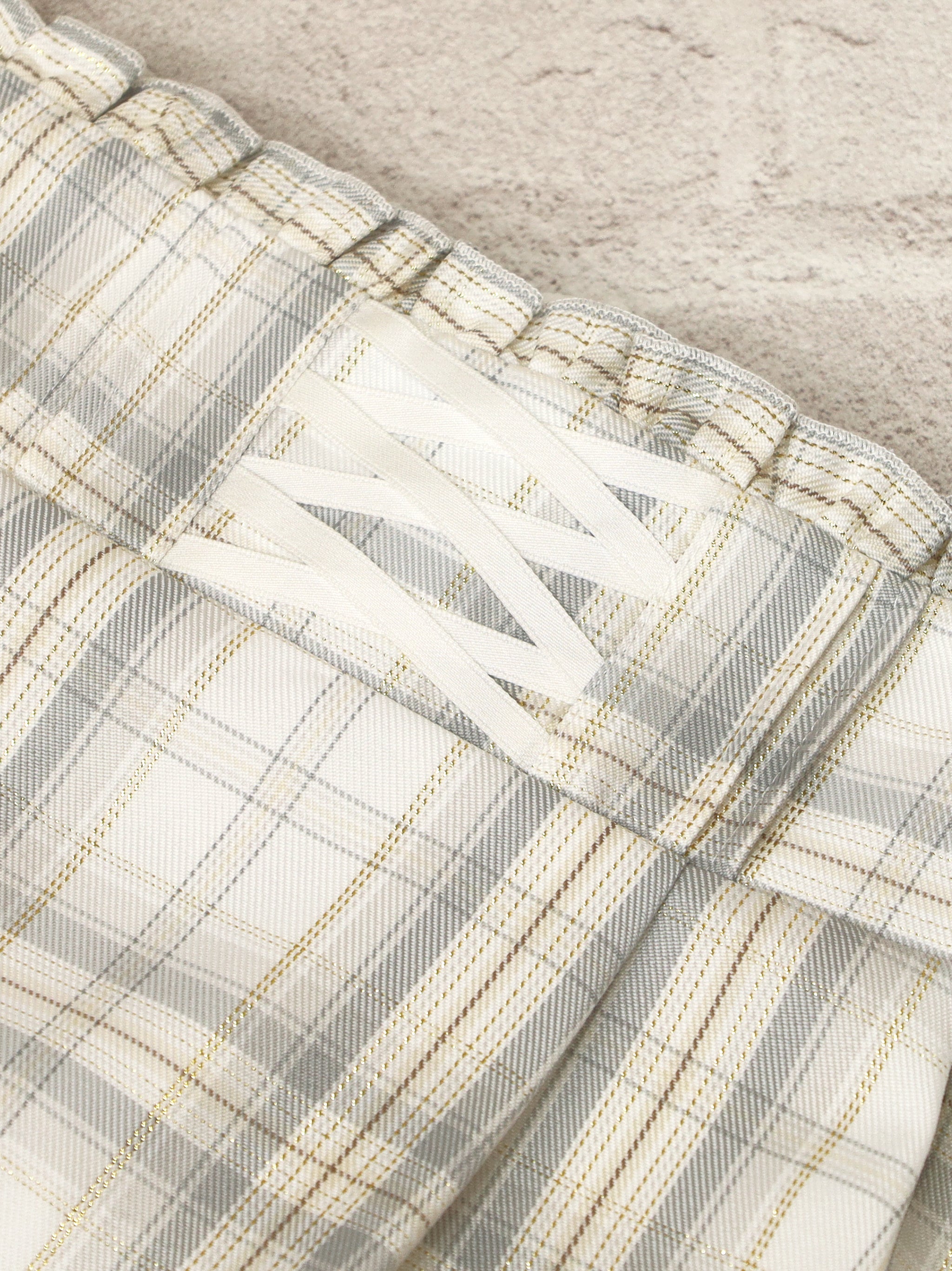 ファーポン付チェックフリルスカート ｜Amavel（アマベル）公式サイト