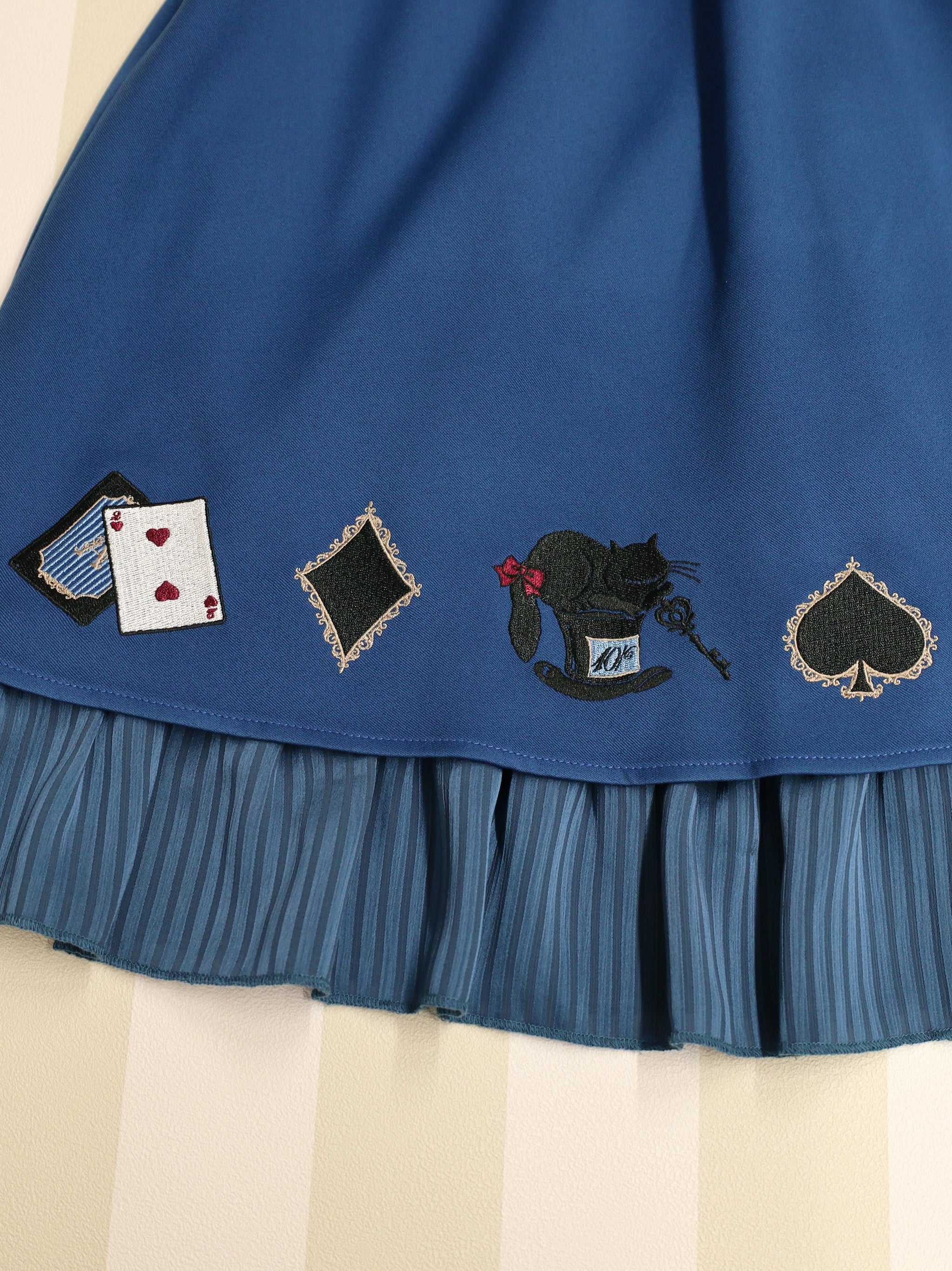 Mysterious Wonderland スカート – Amavel（アマベル）公式サイト