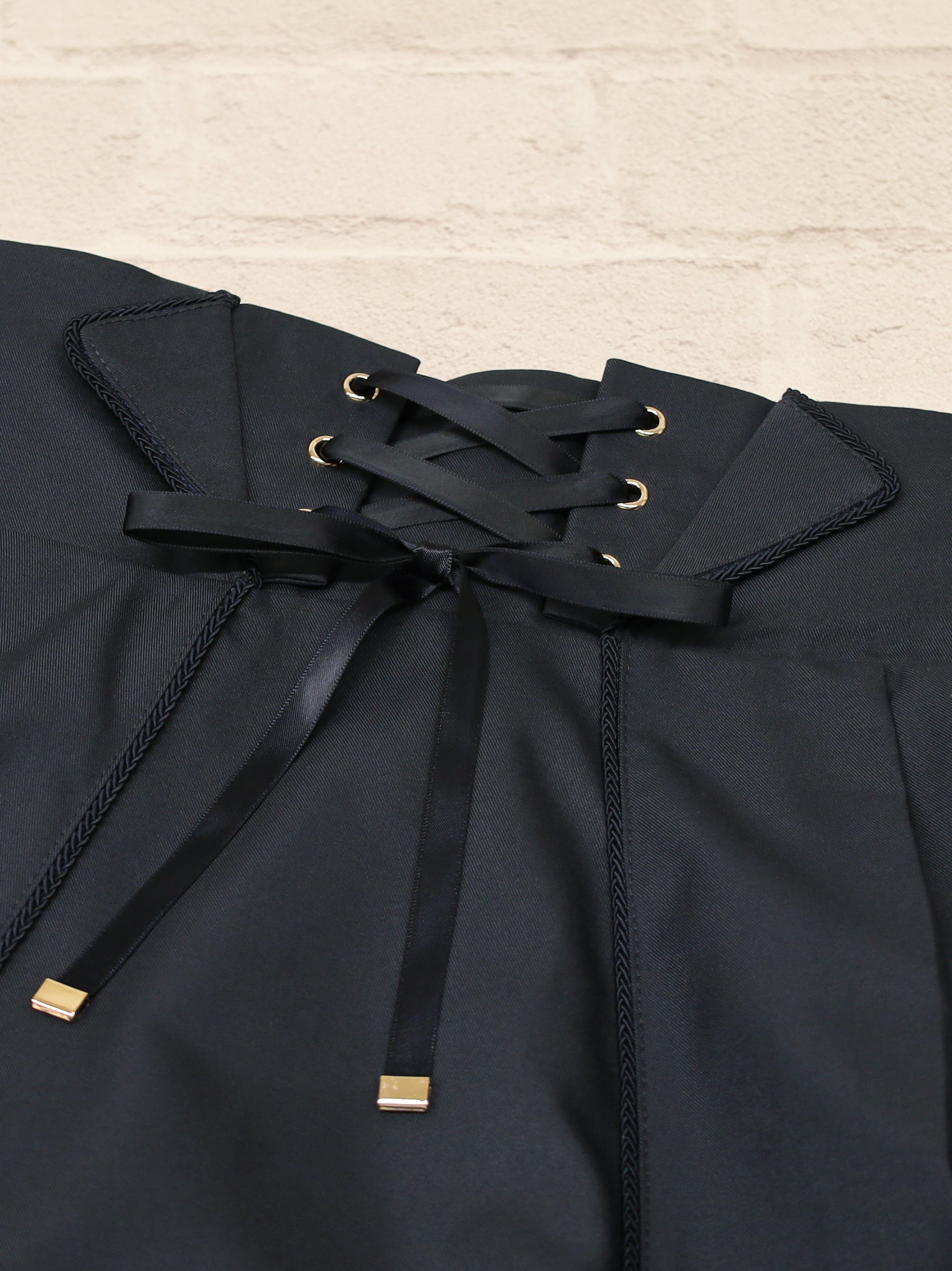 Mysterious Chandelier スカート – Amavel（アマベル）公式サイト