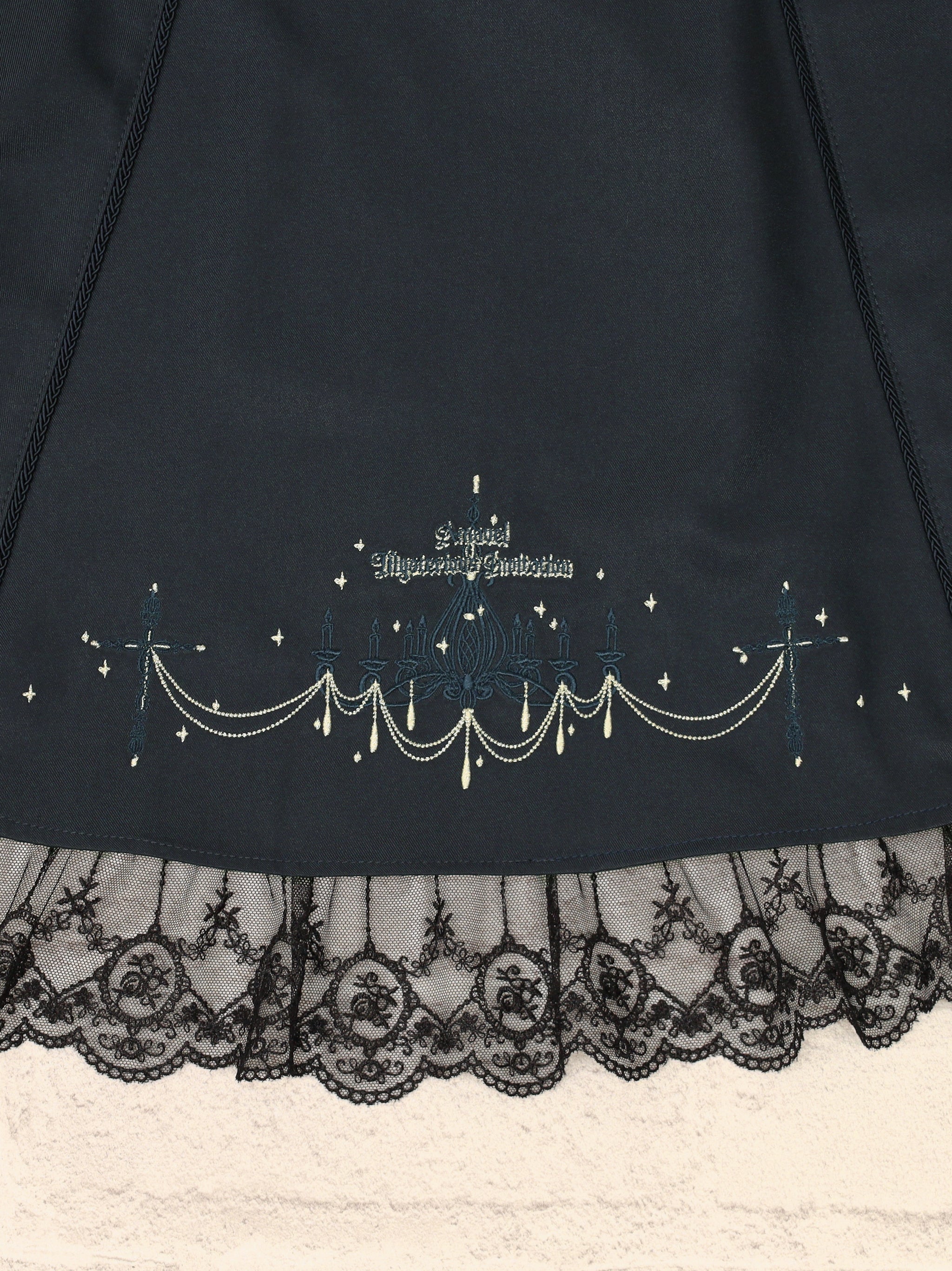 【メンバーズセール対象】Mysterious Chandelier スカート ｜Amavel（アマベル）公式サイト