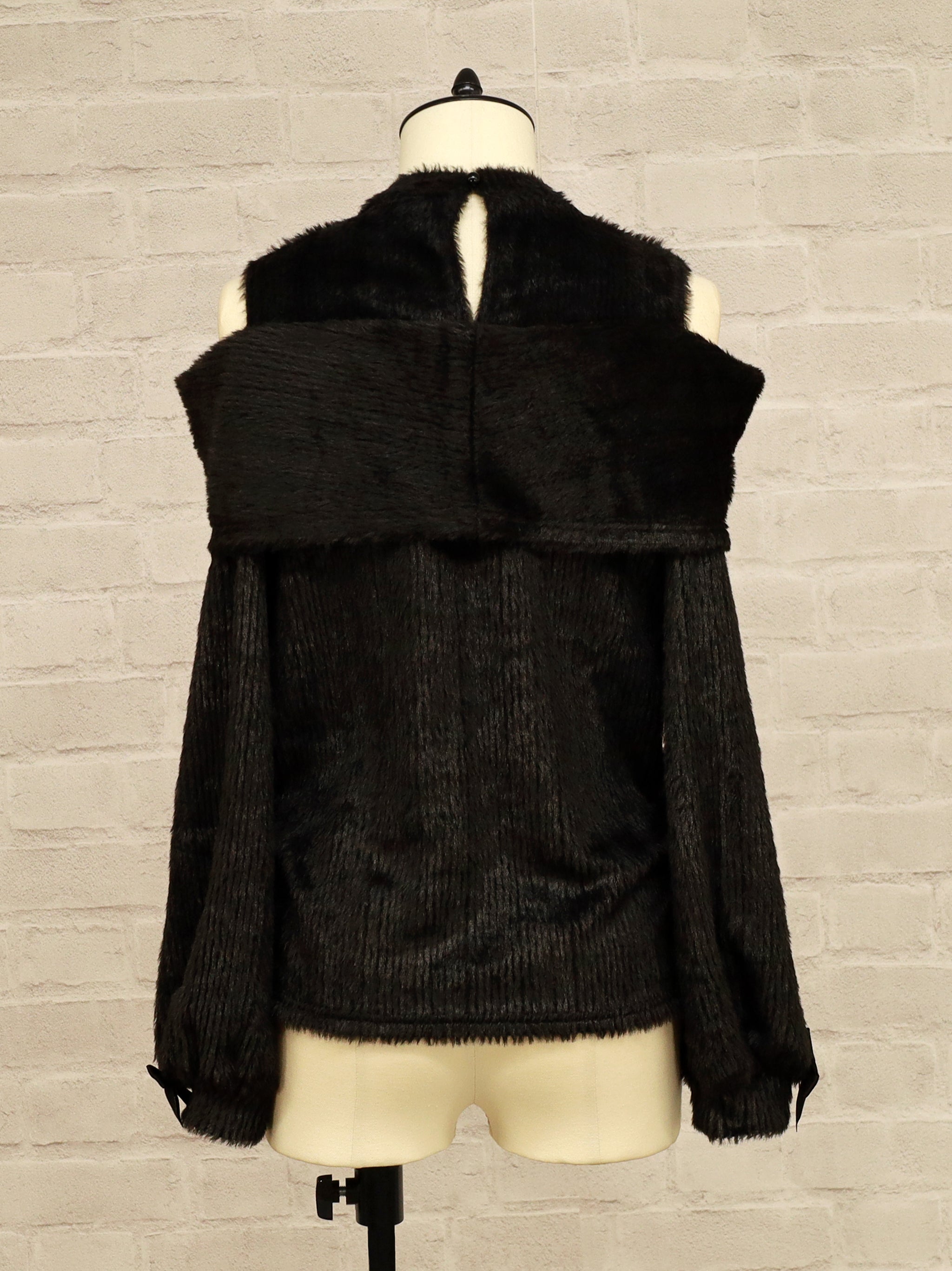 オープンショルダーリボンニットトップス ｜Amavel（アマベル）公式サイト