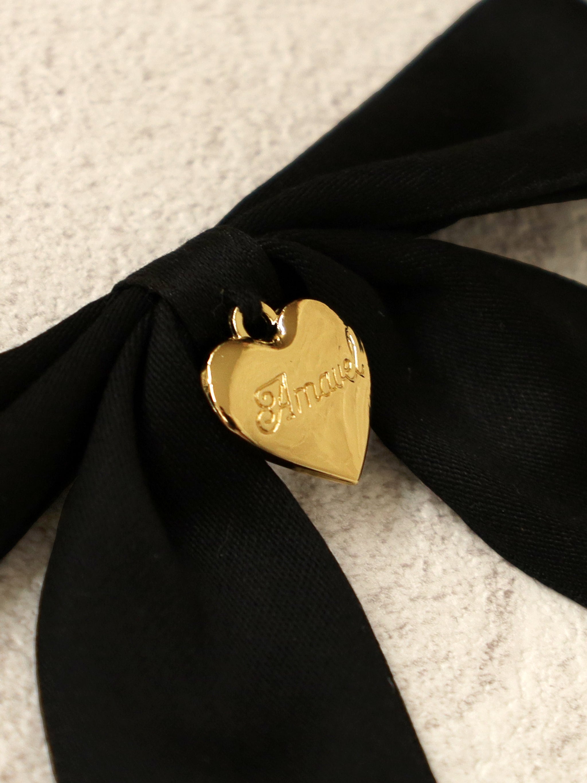 オープンショルダーリボンニットトップス ｜Amavel（アマベル）公式サイト