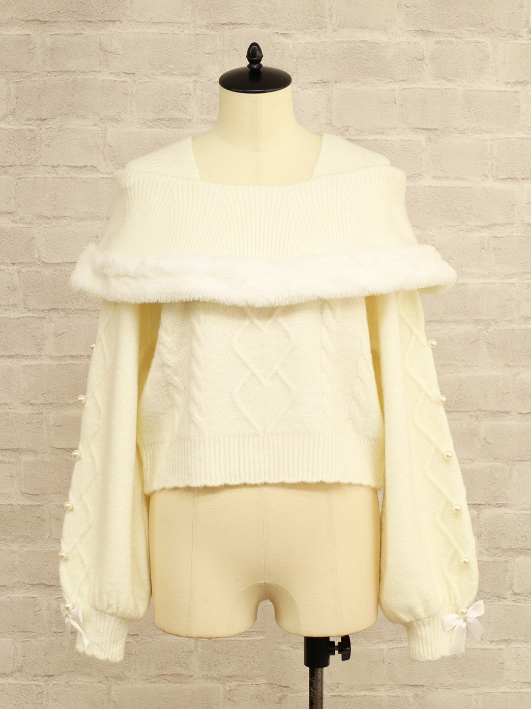 L*a様 Amavelハートケーブルニットファーポンチョアイボリー ハートケーブル編みニットポンチョ （9351884046567）– Amavel