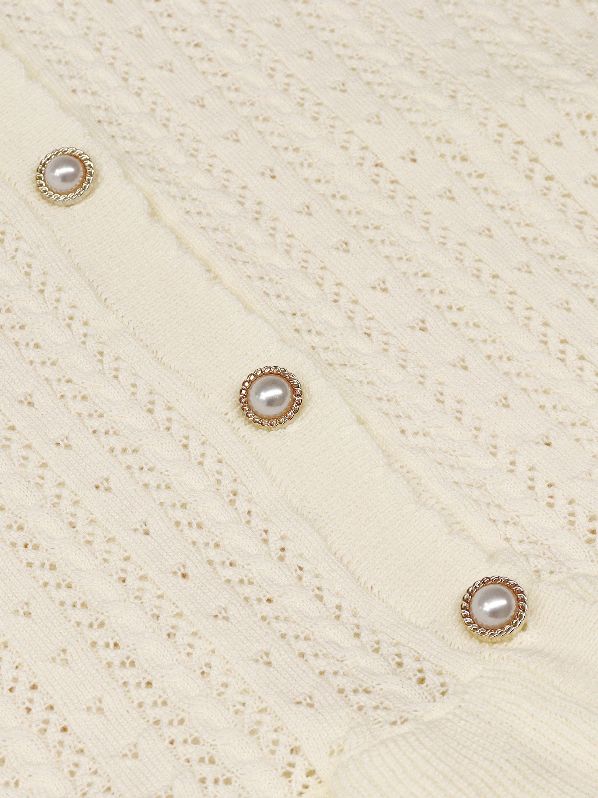 【アウトレットセール対象】ロマンティックレースすかし編みニットポンチョ ｜Amavel（アマベル）公式サイト