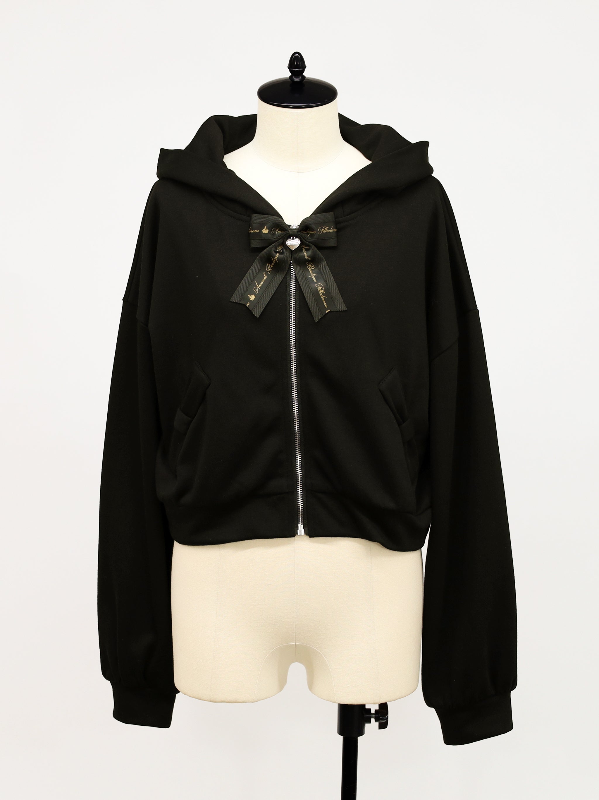 ロゴリボンブローチ付きうさみみパーカー – Amavel（アマベル）公式サイト