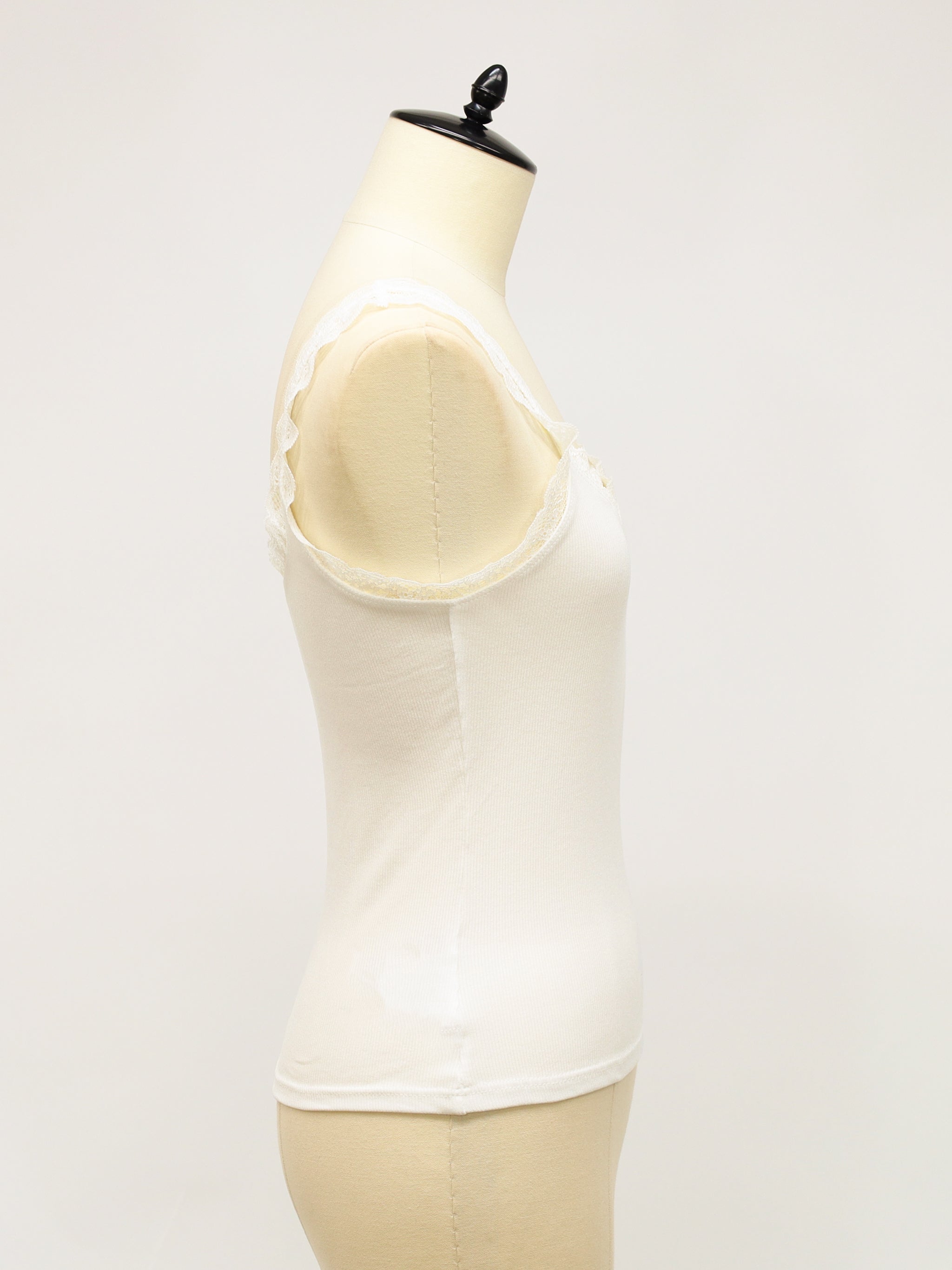 Lace-trimmed inner cami – Amavel（アマベル）公式サイト