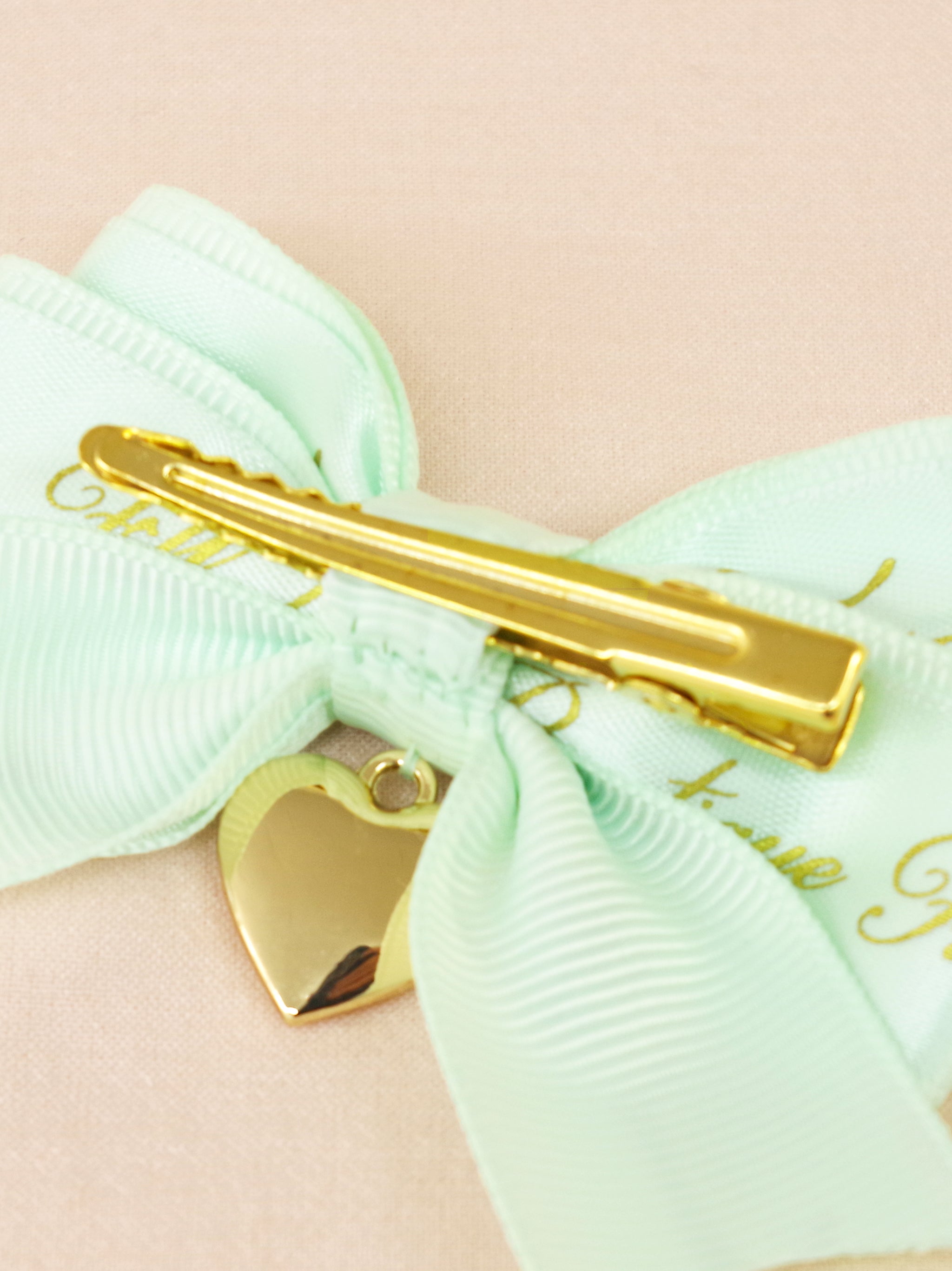 【メンバーズセール対象】ハートチャーム付ダブルリボンミニクリップ ｜Amavel（アマベル）公式サイト