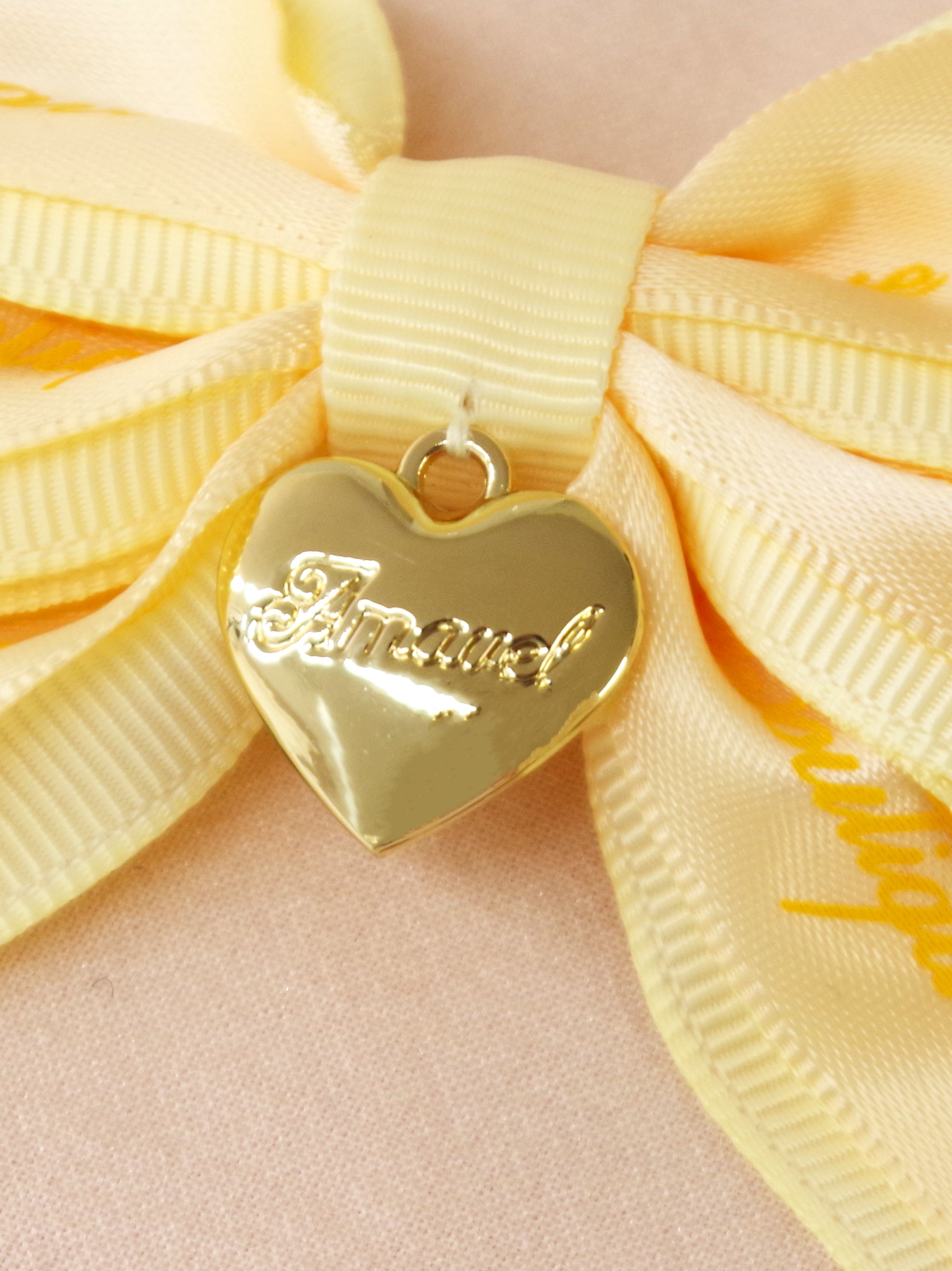 【メンバーズセール対象】ハートチャーム付ダブルリボンミニクリップ ｜Amavel（アマベル）公式サイト