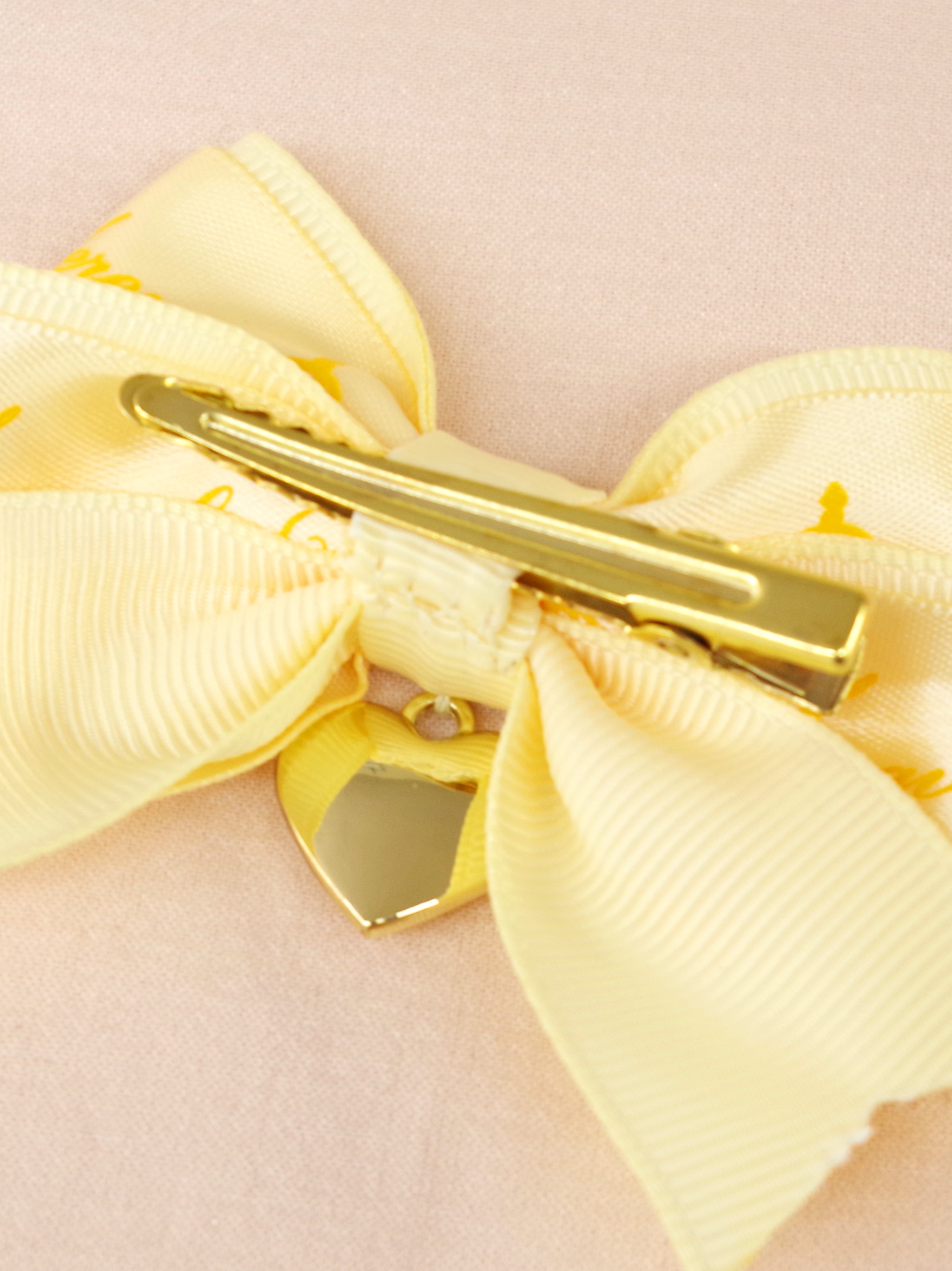 【メンバーズセール対象】ハートチャーム付ダブルリボンミニクリップ ｜Amavel（アマベル）公式サイト