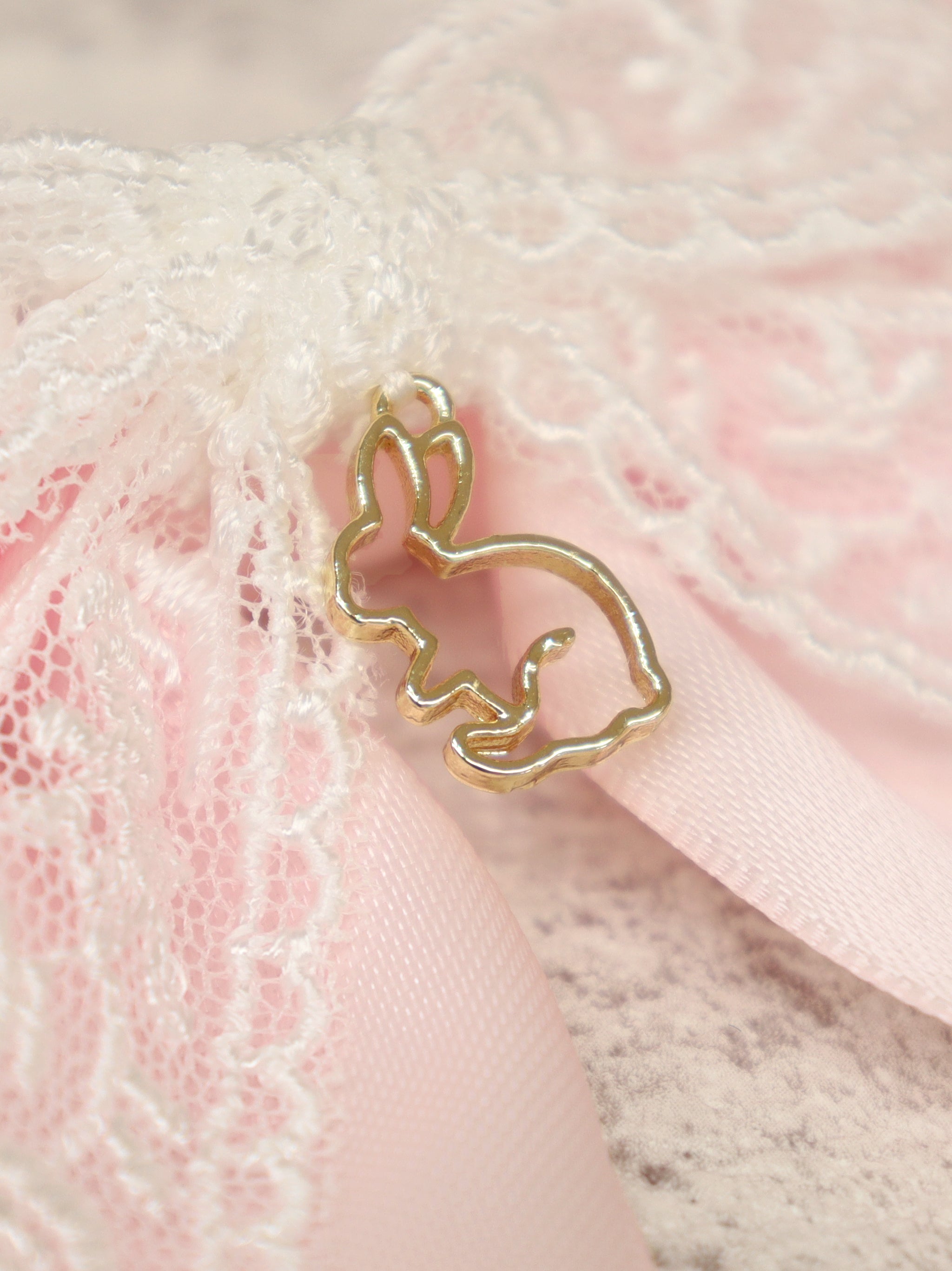 【メンバーズセール対象】Candy Rabbit Ｗリボンクリップ ｜Amavel（アマベル）公式サイト