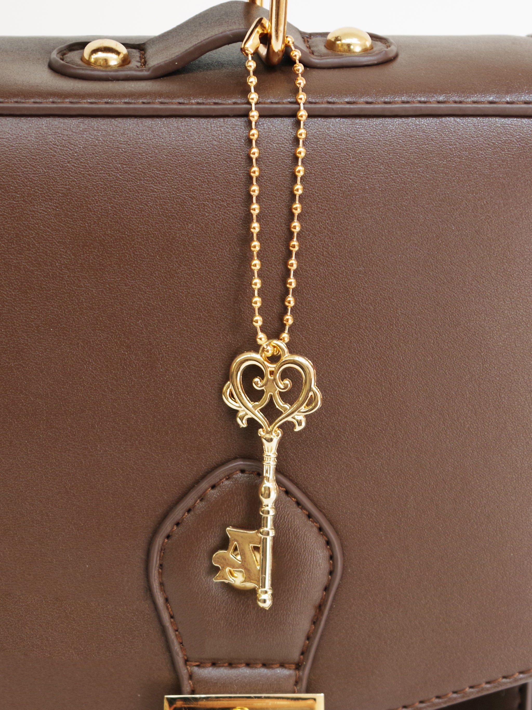 カギ付ミニサッチェルバッグ – Amavel（アマベル）公式サイト