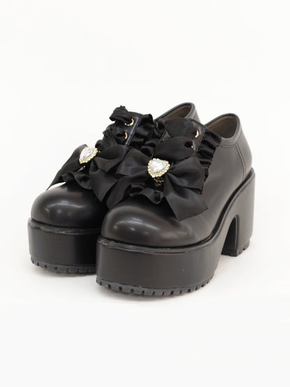 ビジューリボン付フリルシューズ ブラック（Black） ｜Amavel（アマベル）公式サイト