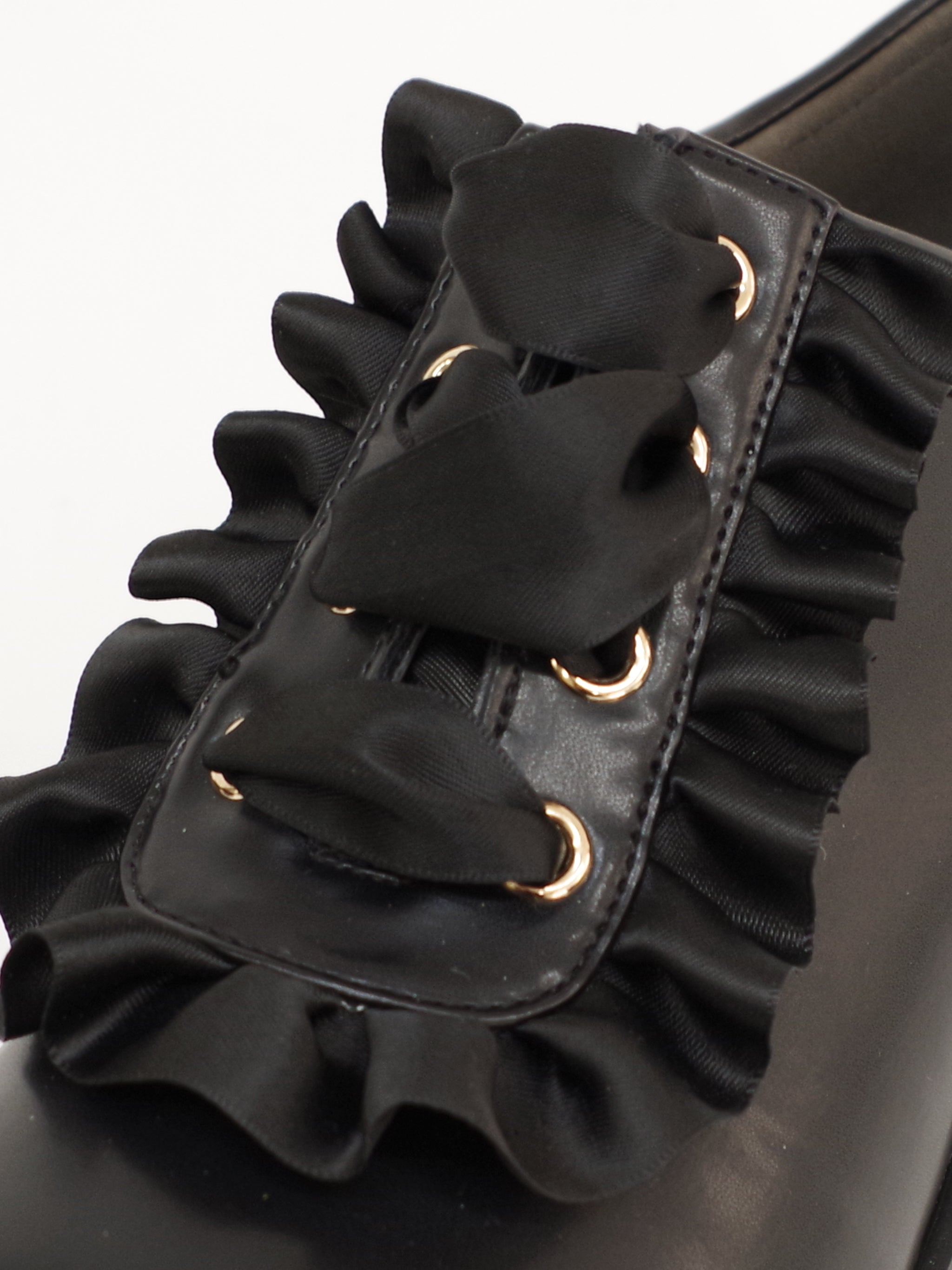 ビジューリボン付フリルシューズ ｜Amavel（アマベル）公式サイト