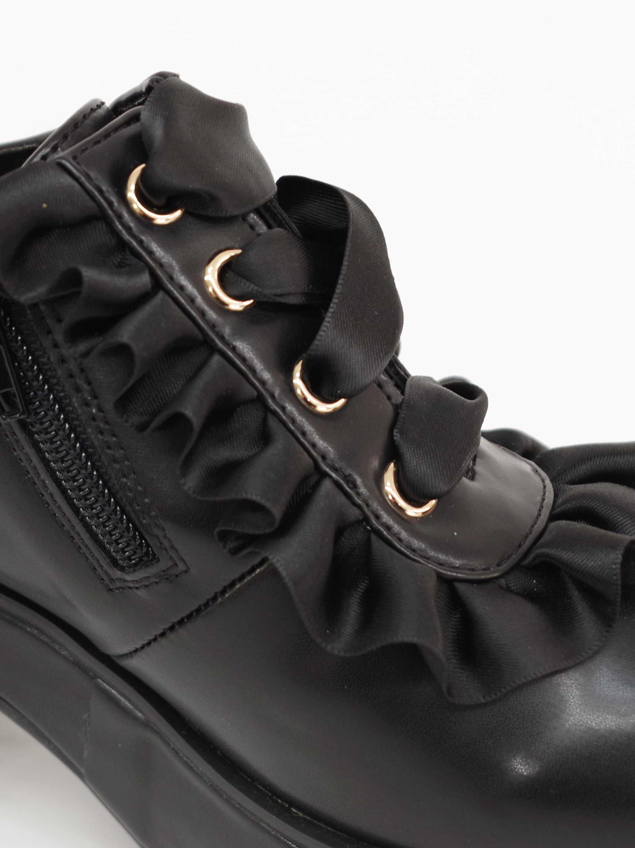 ビジューリボン付フリルシューズ ｜Amavel（アマベル）公式サイト