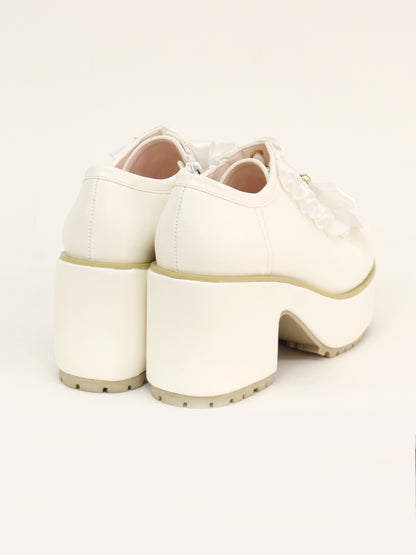 ビジューリボン付フリルシューズ ｜Amavel（アマベル）公式サイト