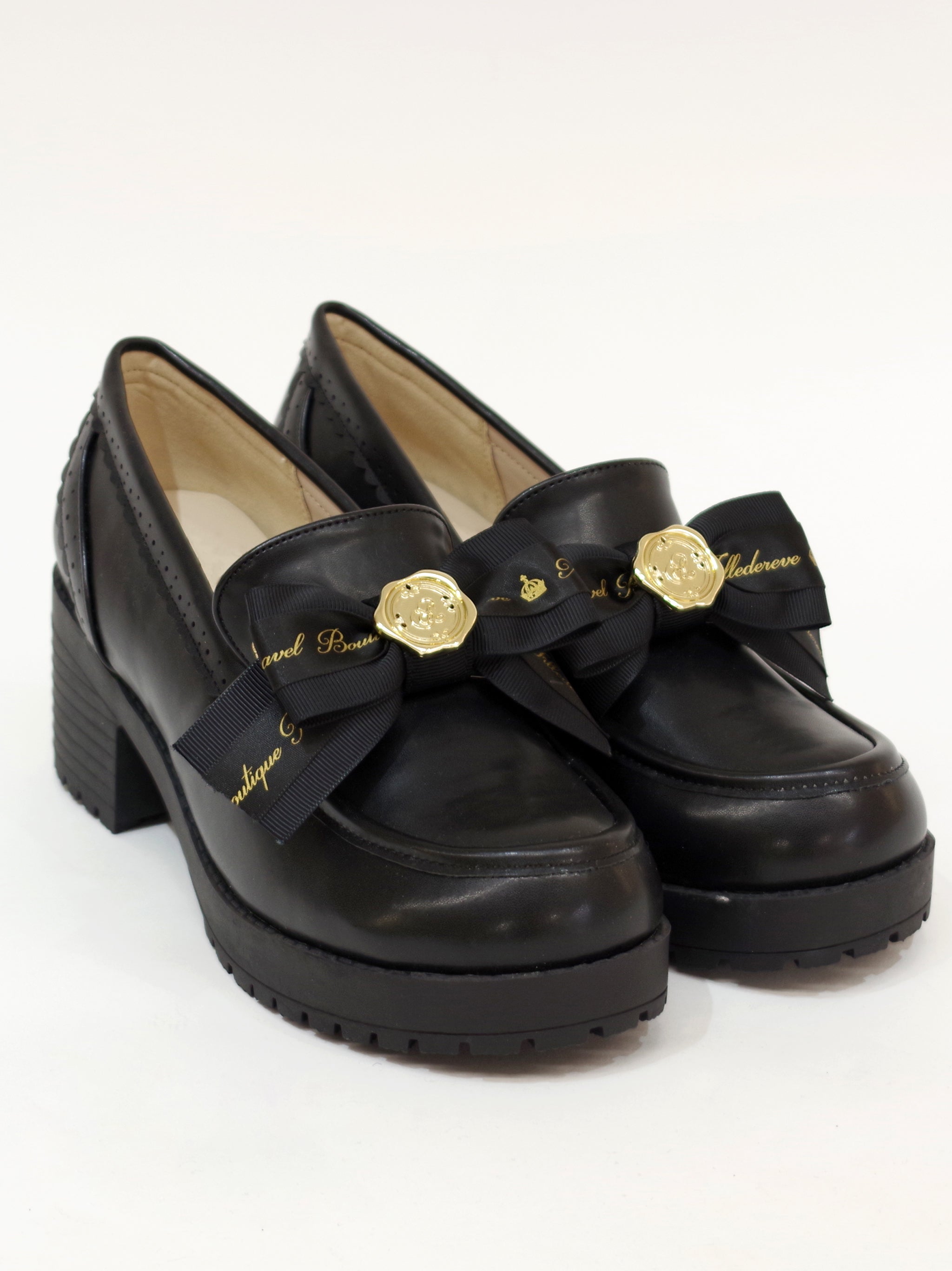 ロゴリボン付ビブラムローファーパンプス ブラック（Black） ｜Amavel（アマベル）公式サイト