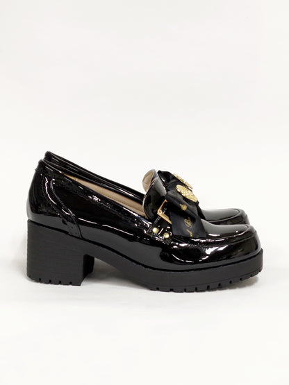 ロゴリボン付ビブラムローファーパンプス ｜Amavel（アマベル）公式サイト