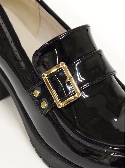 ロゴリボン付ビブラムローファーパンプス ｜Amavel（アマベル）公式サイト