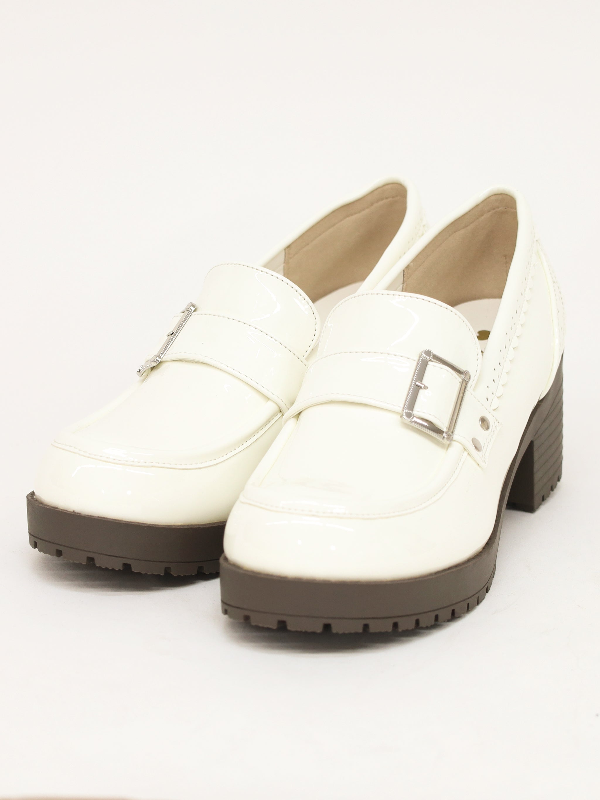 Loafer pumps with heart jewels – Amavel（アマベル）公式サイト