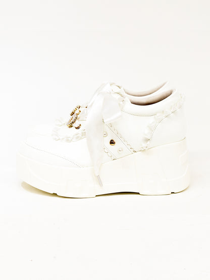 厚底フリルスニーカー ｜Amavel（アマベル）公式サイト