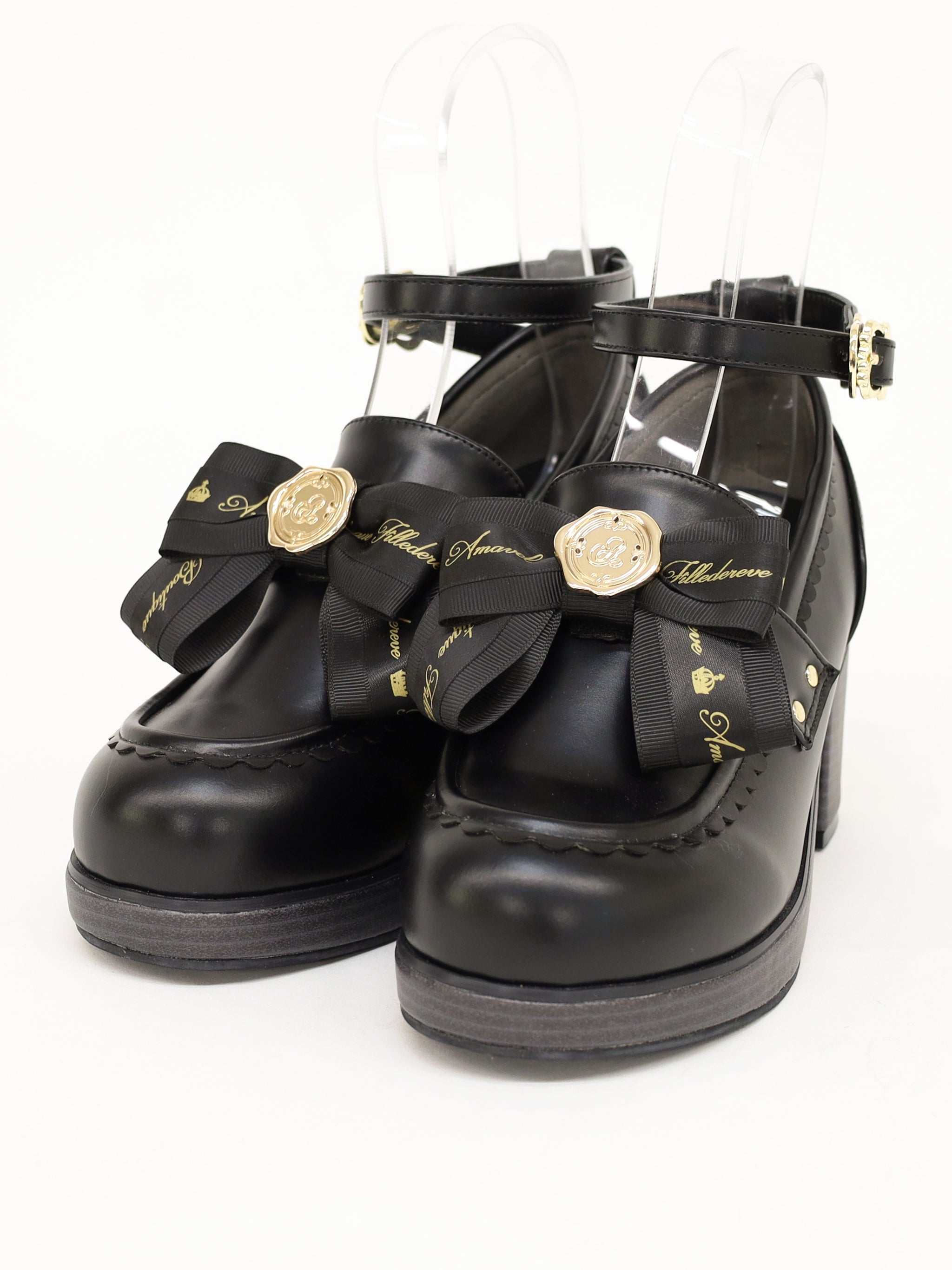 【メンバーズセール対象】シーリングチャーム付ヒールローファーパンプス ブラック（Black） ｜Amavel（アマベル）公式サイト