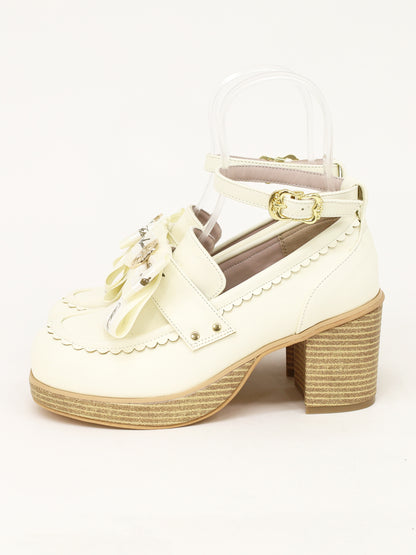 【メンバーズセール対象】シーリングチャーム付ヒールローファーパンプス ｜Amavel（アマベル）公式サイト