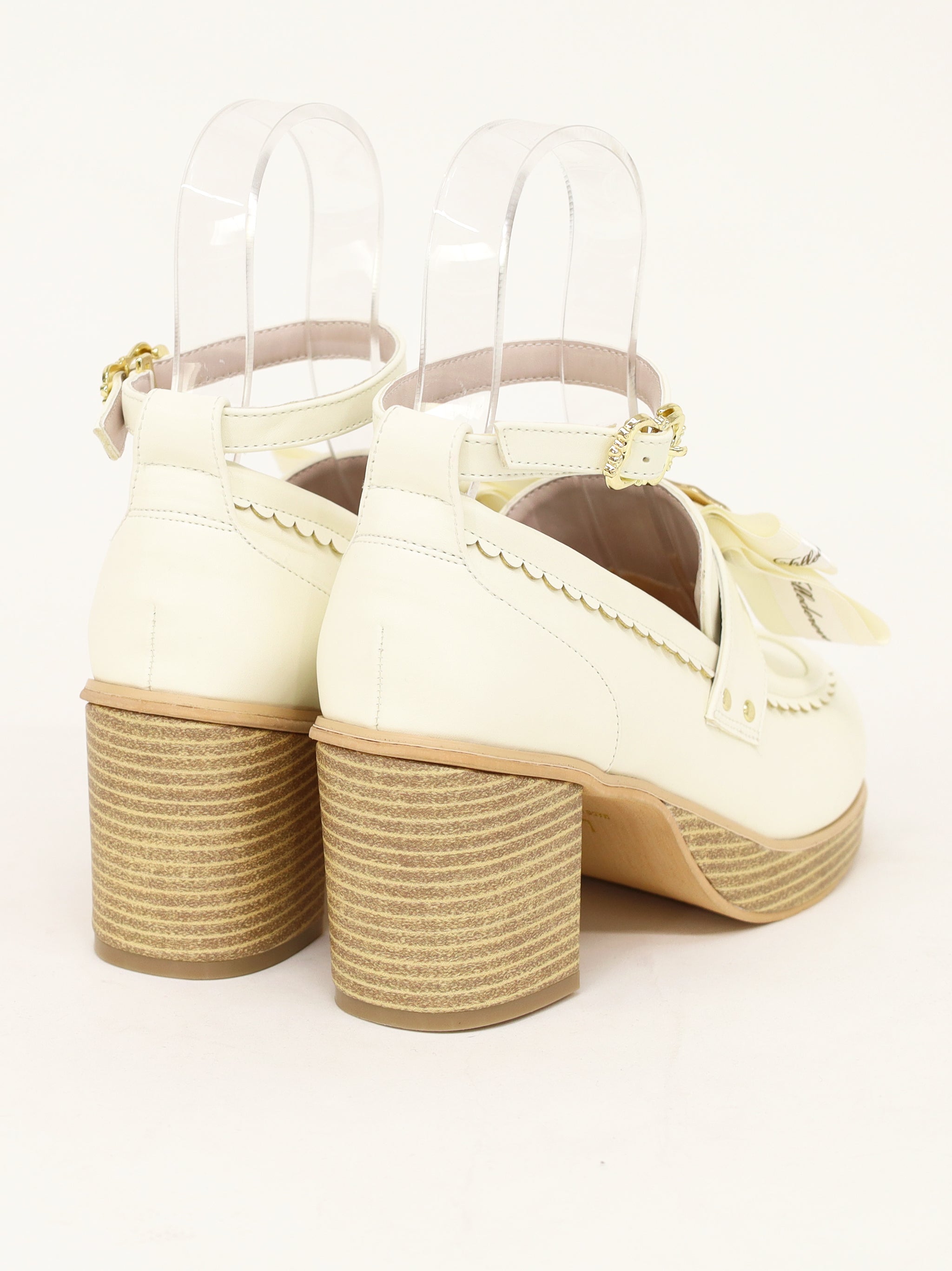 シーリングチャーム付ヒールローファーパンプス ｜Amavel（アマベル）公式サイト