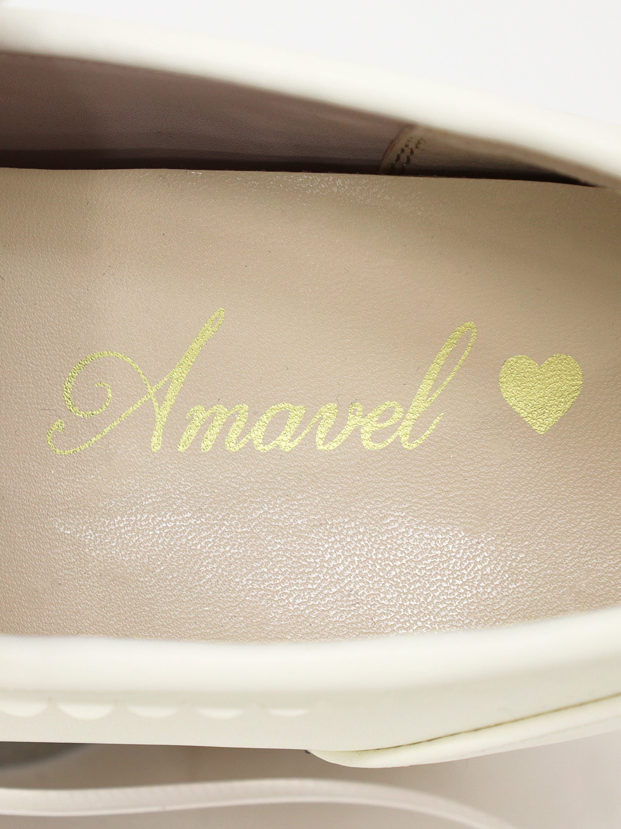 【メンバーズセール対象】シーリングチャーム付ヒールローファーパンプス ｜Amavel（アマベル）公式サイト