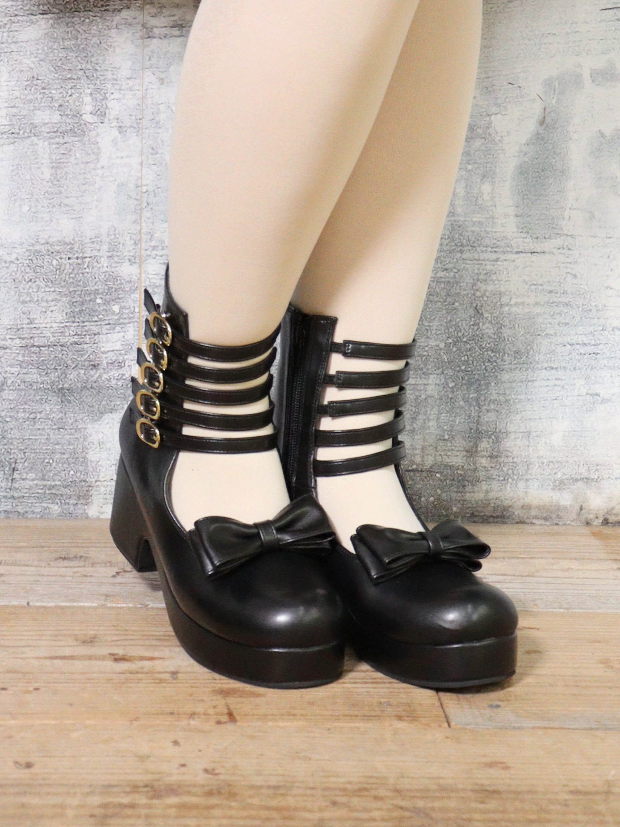 Mysterious Doll ストラップシューズ ブラック（Black） ｜Amavel（アマベル）公式サイト