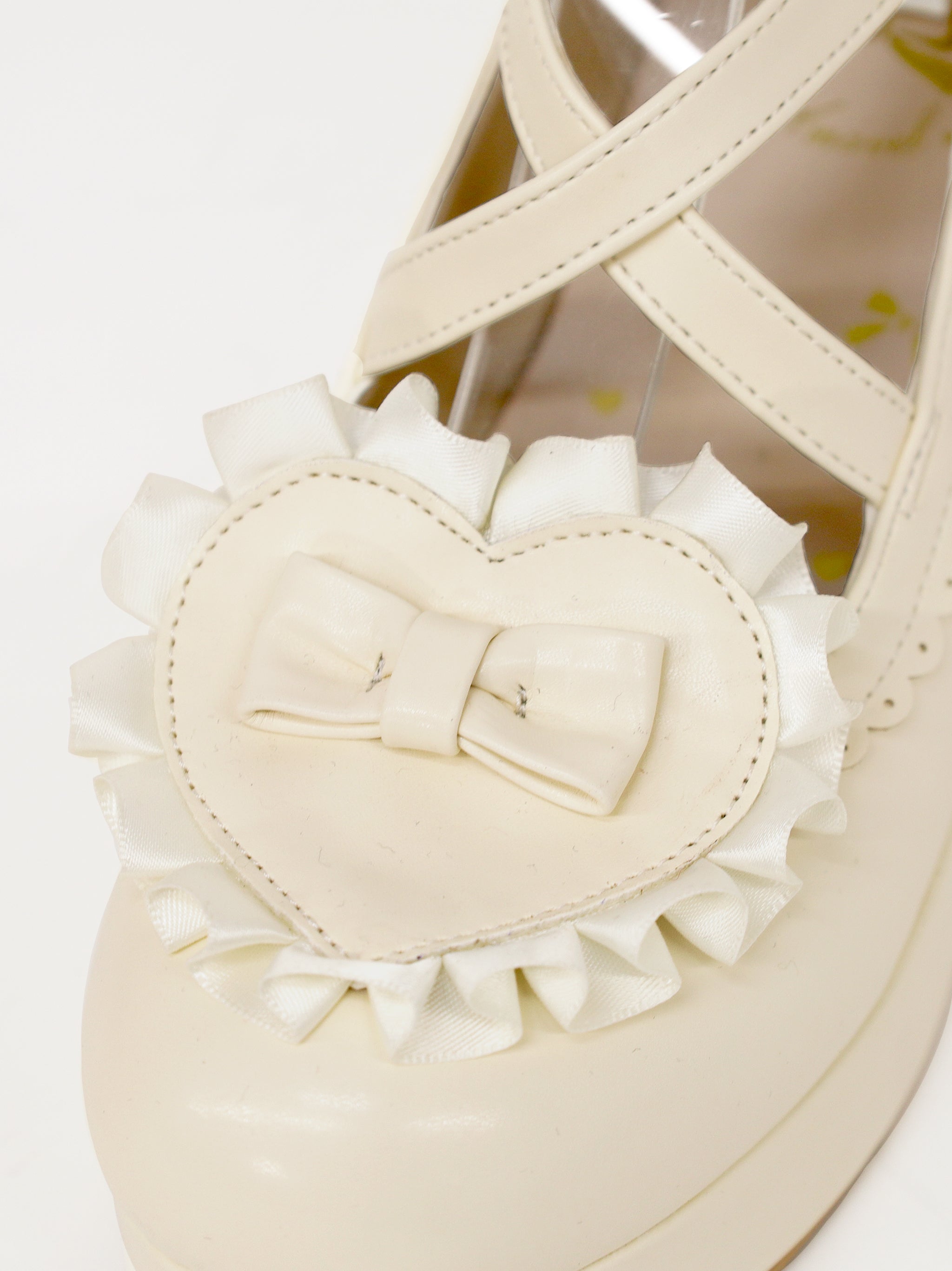 BIGリボン♡アマビエちゃん Heart Ribbon Cross Pumps – Amavel（アマベル）公式サイト