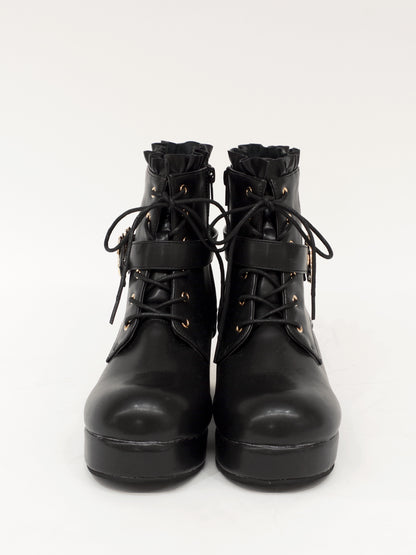 モノグラム型押しフリルショートブーツ ｜Amavel（アマベル）公式サイト