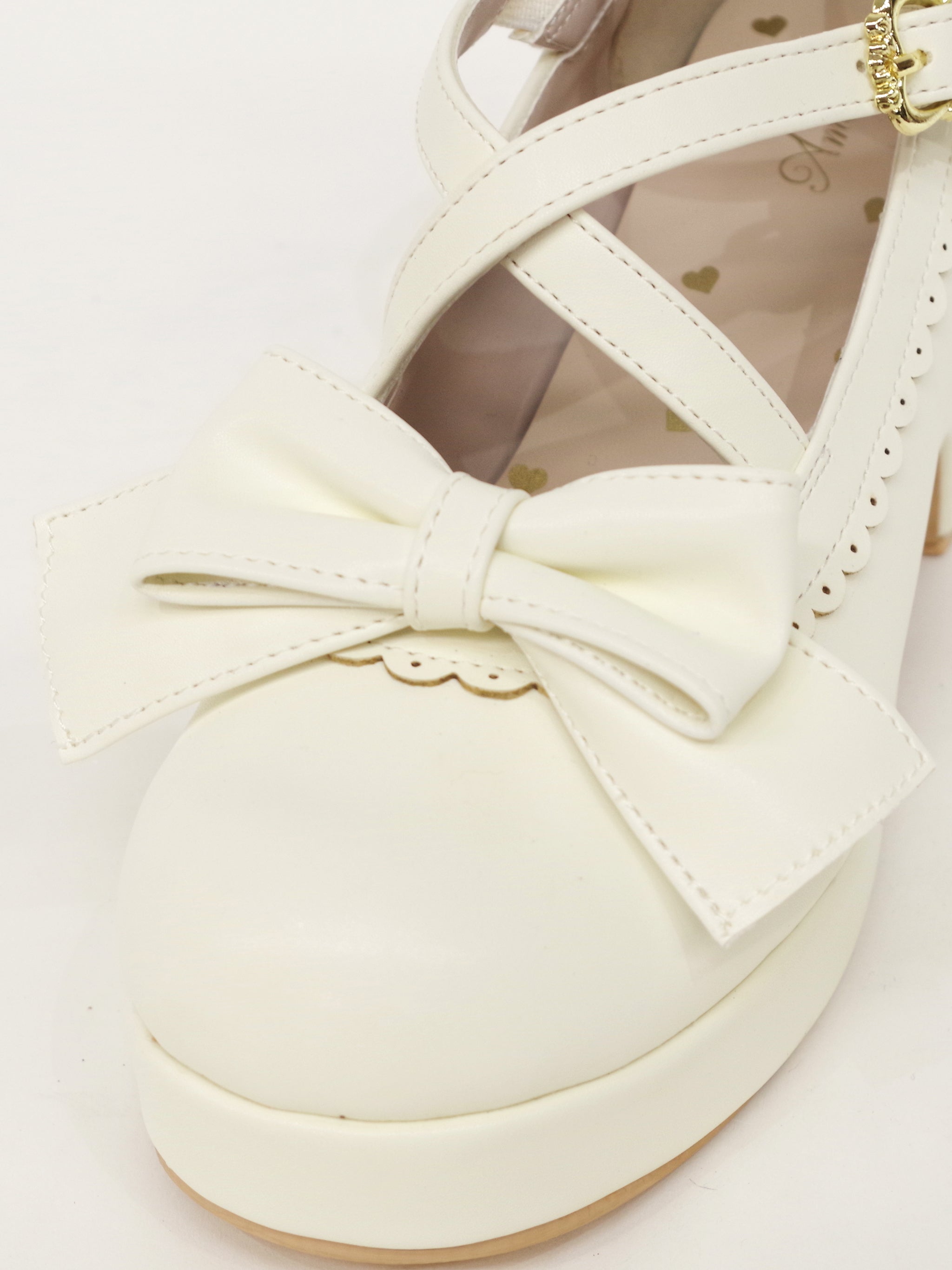 ファーリボン付クロスパンプス ｜Amavel（アマベル）公式サイト