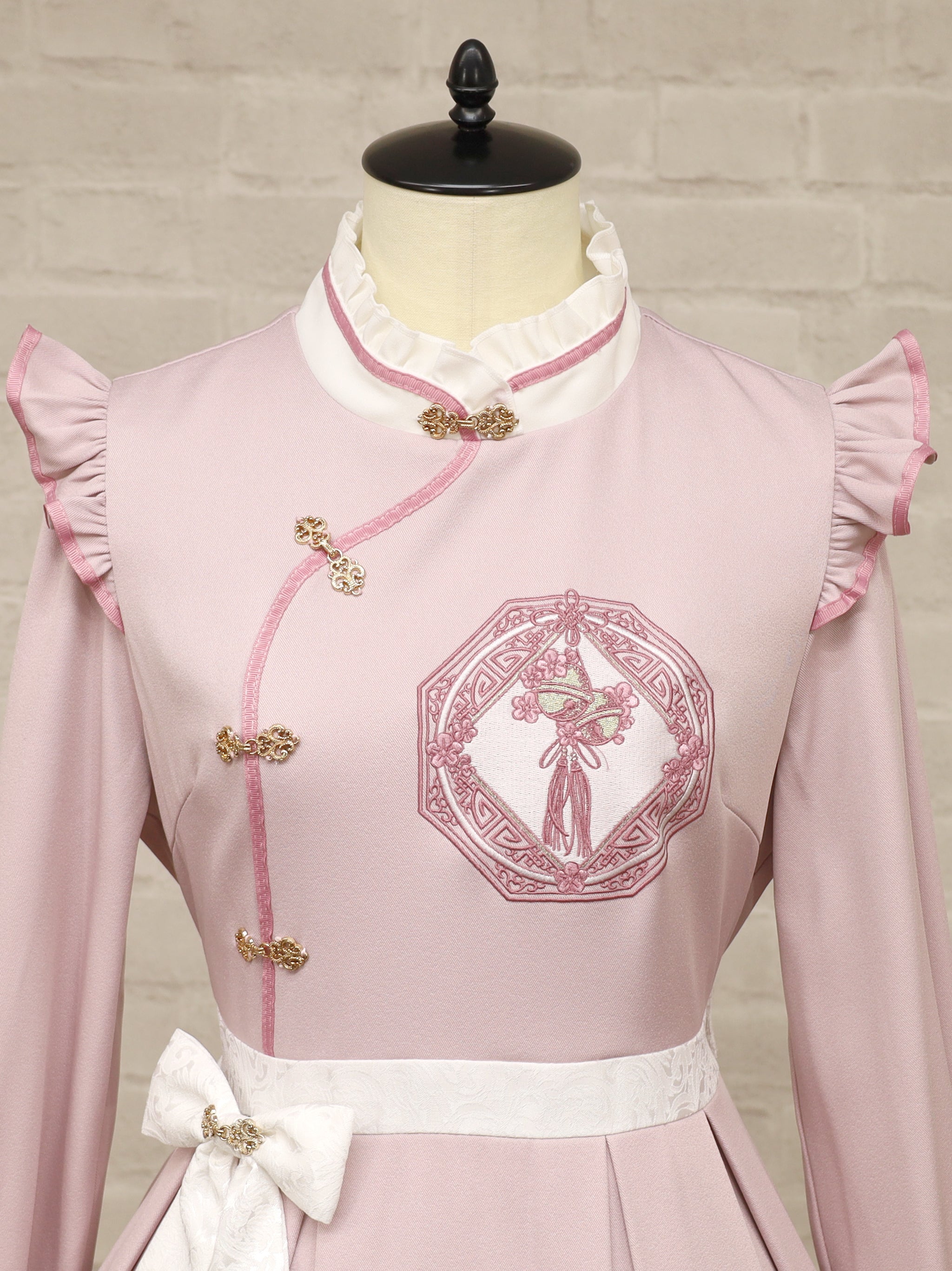 鈴飾りと春小梅のチャイナワンピース ｜Amavel（アマベル）公式サイト